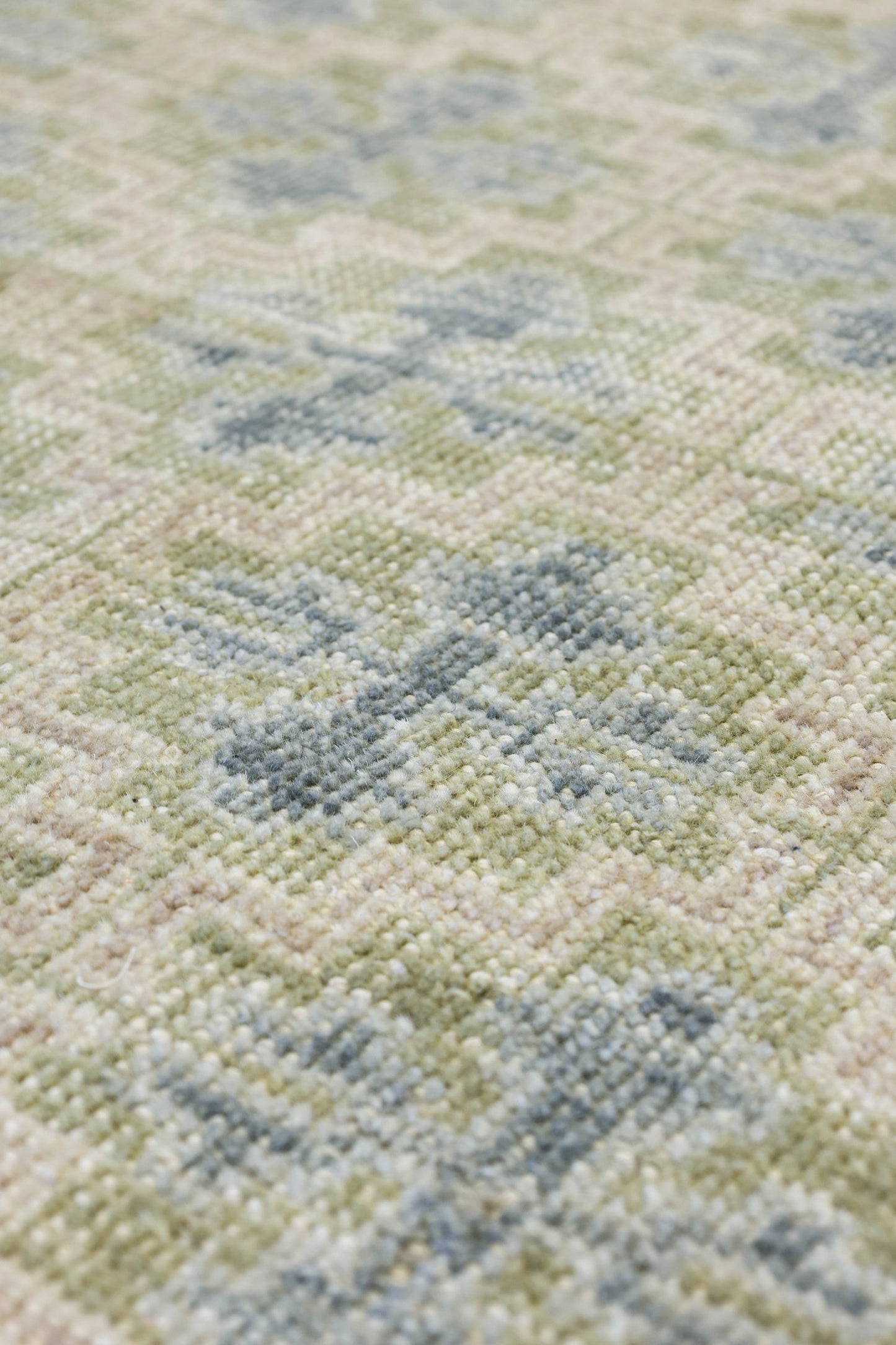 Needlepoint Handwoven Transitional Rug, GS-08 LEAF
