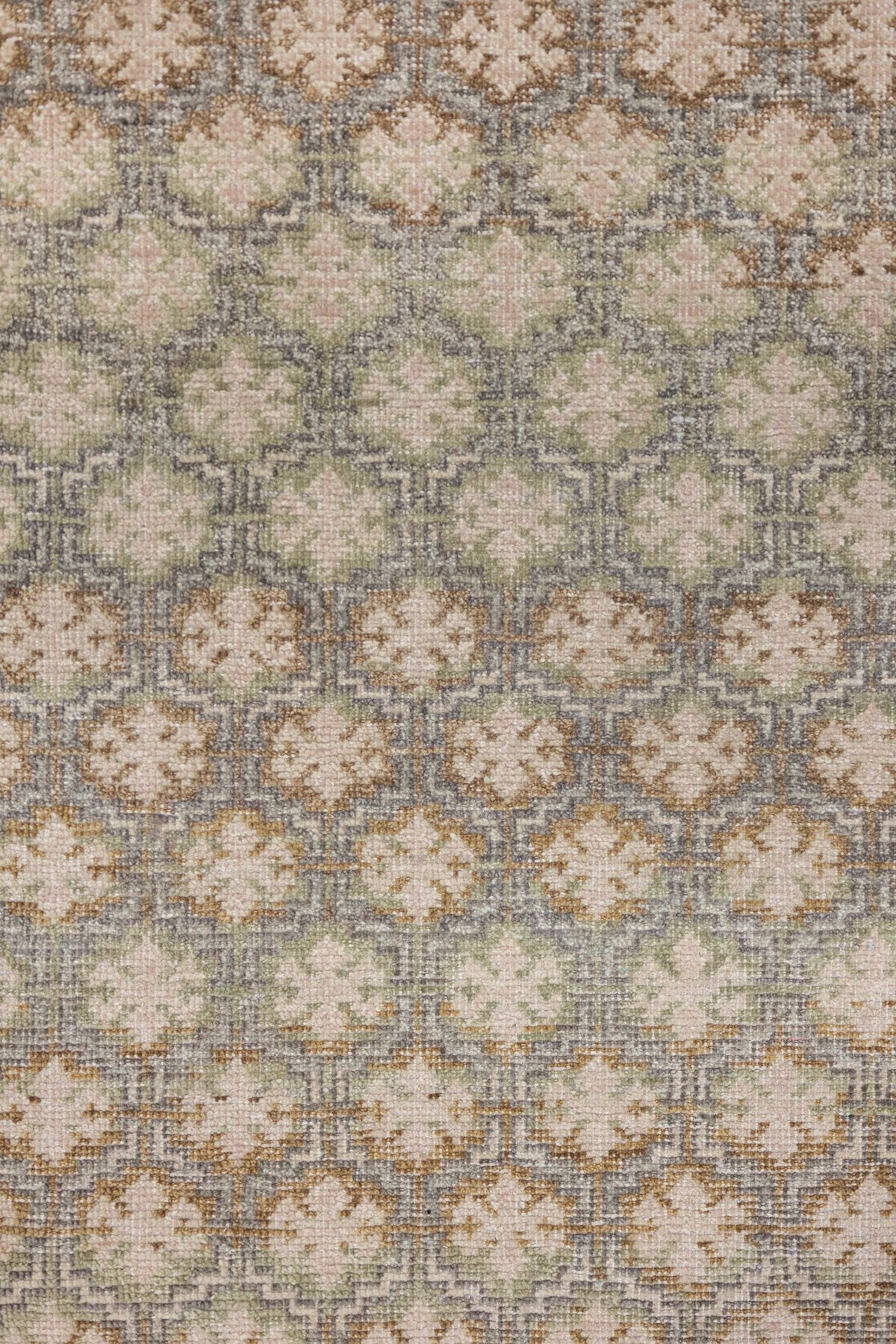 Needlepoint Handwoven Transitional Rug, J87575
