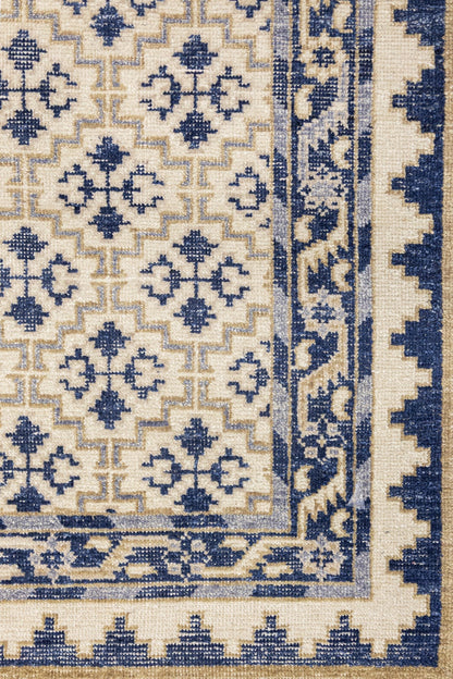Nordic Needlepoint Handwoven Transitional Rug, J87617