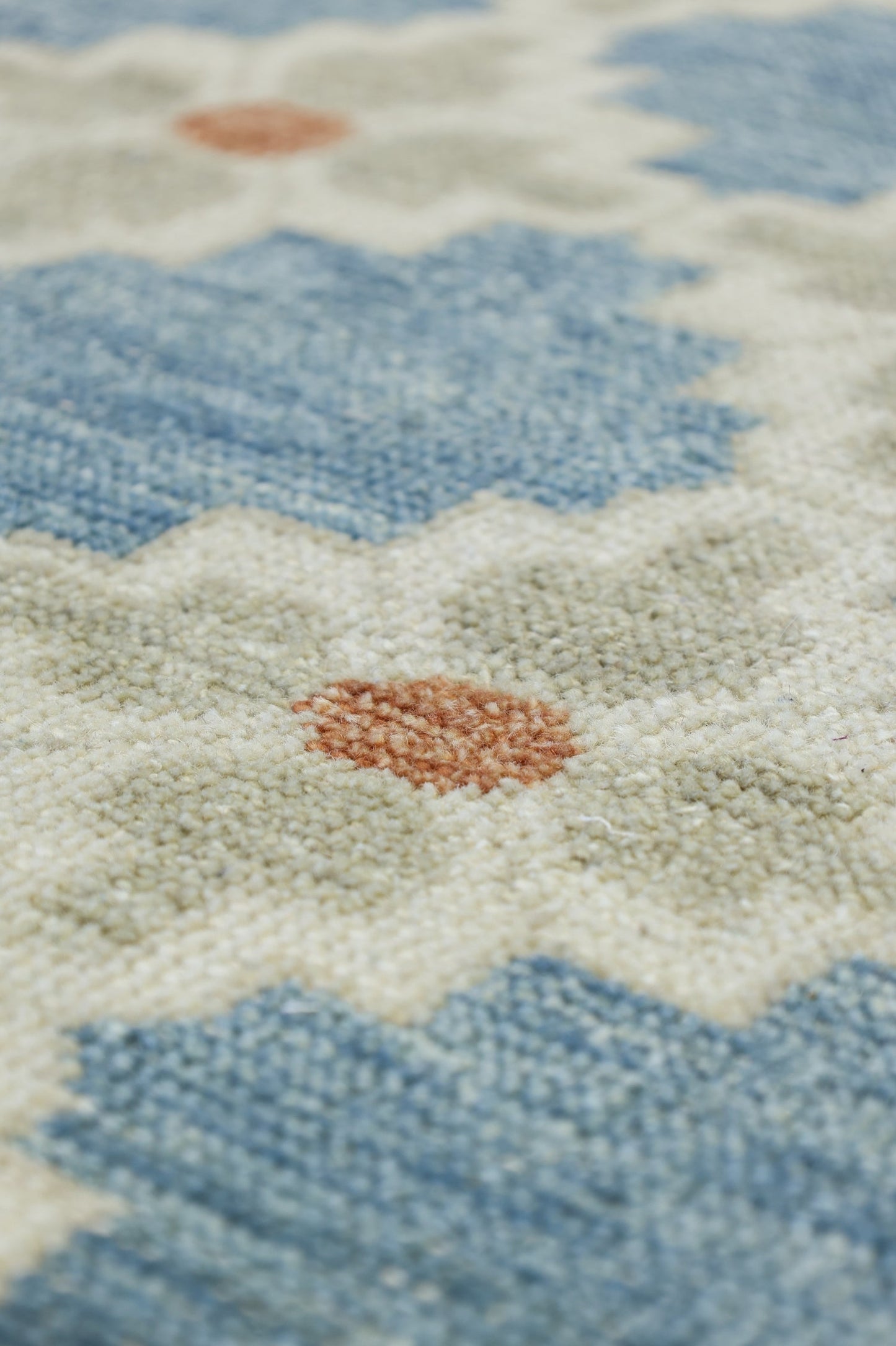 Nordic Handwoven Transitional Rug, J80001