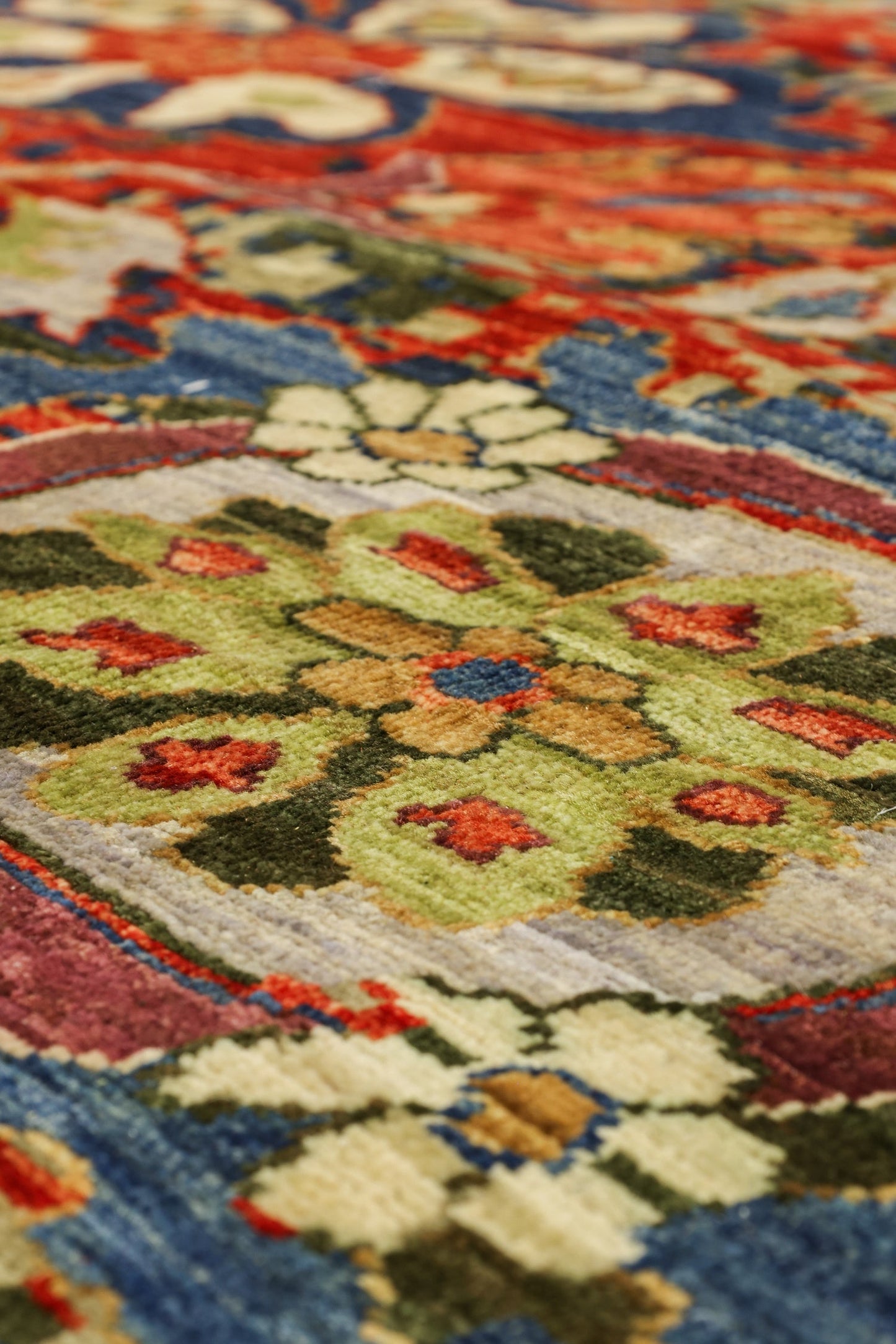 Palmette Handwoven Transitional Rug, J81055