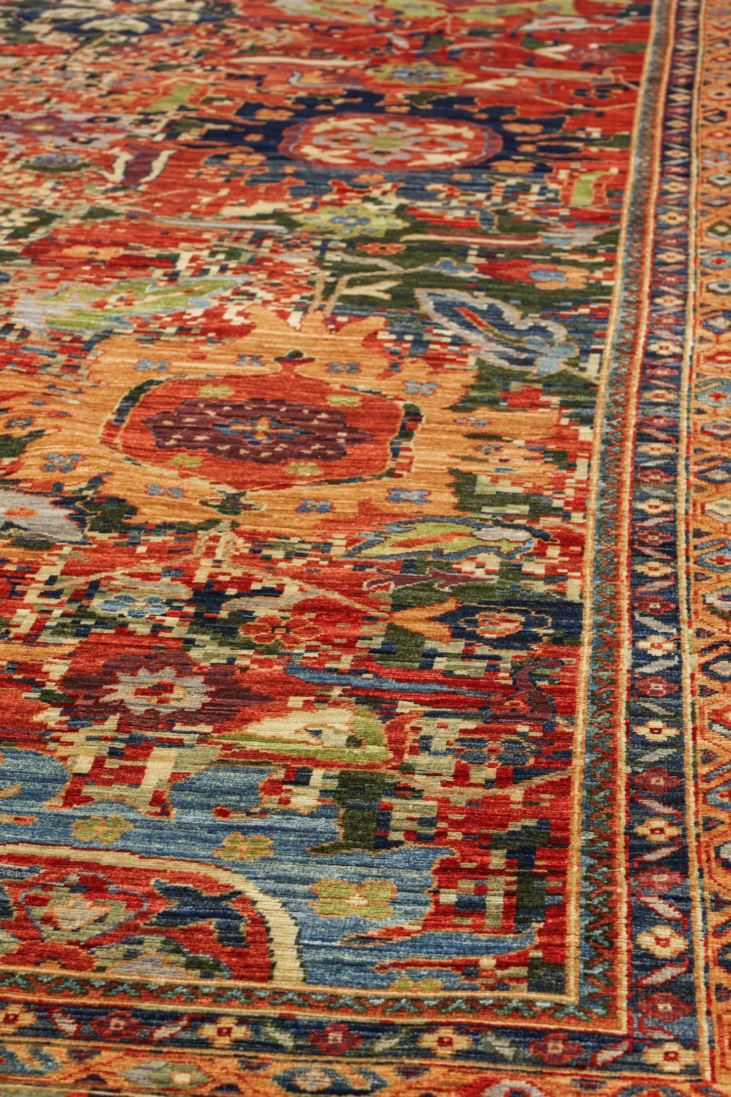Palmette Handwoven Transitional Rug, J81108