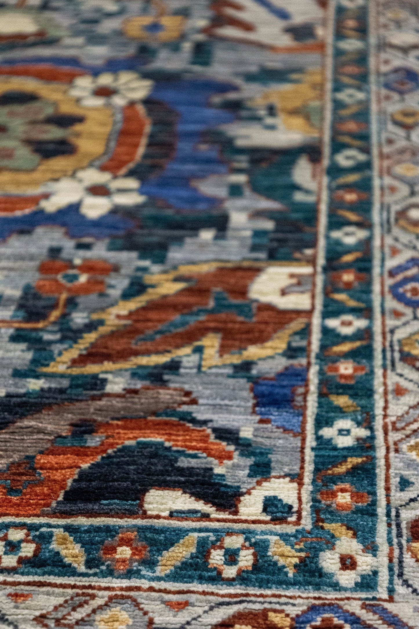 Palmette Handwoven Transitional Rug, J86072