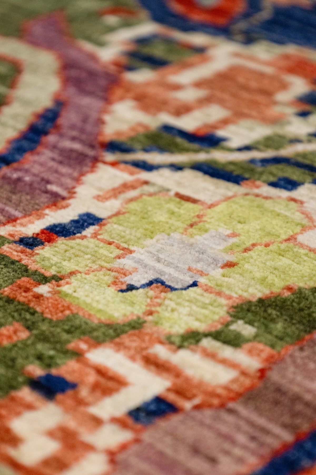 Palmette Handwoven Transitional Rug, J89226