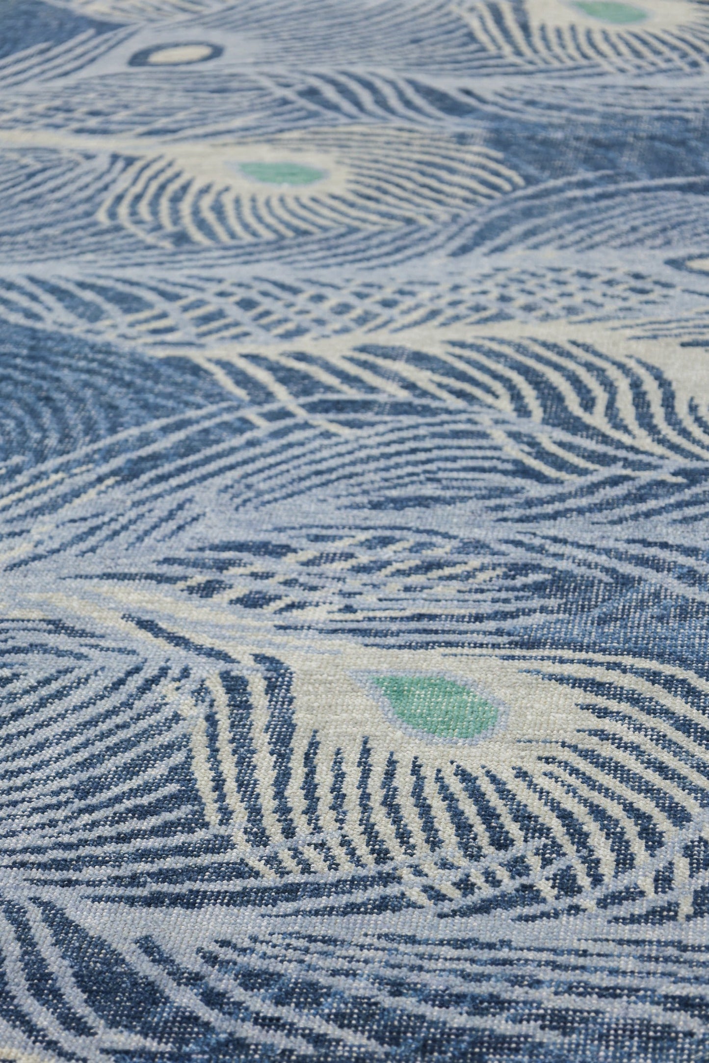 Peacock Feather Handwoven Transitional Rug, J80016