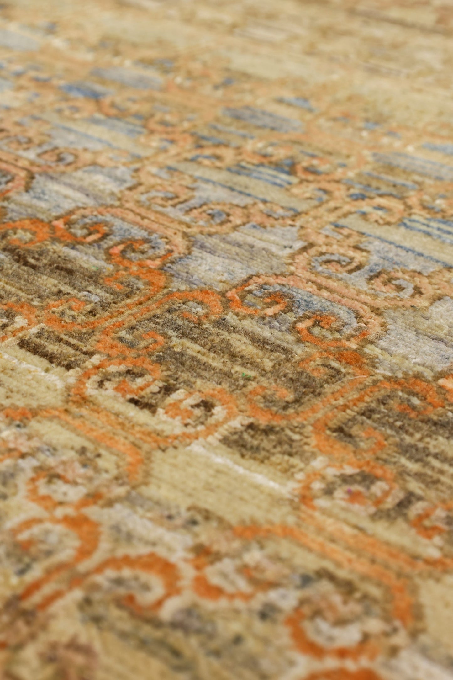 Petite Samarkand Handwoven Transitional Rug, J80579