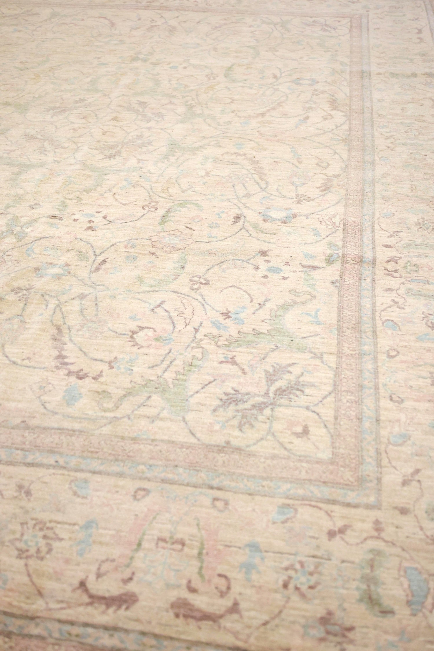 Polonaise Handwoven Transitional Rug, J70132