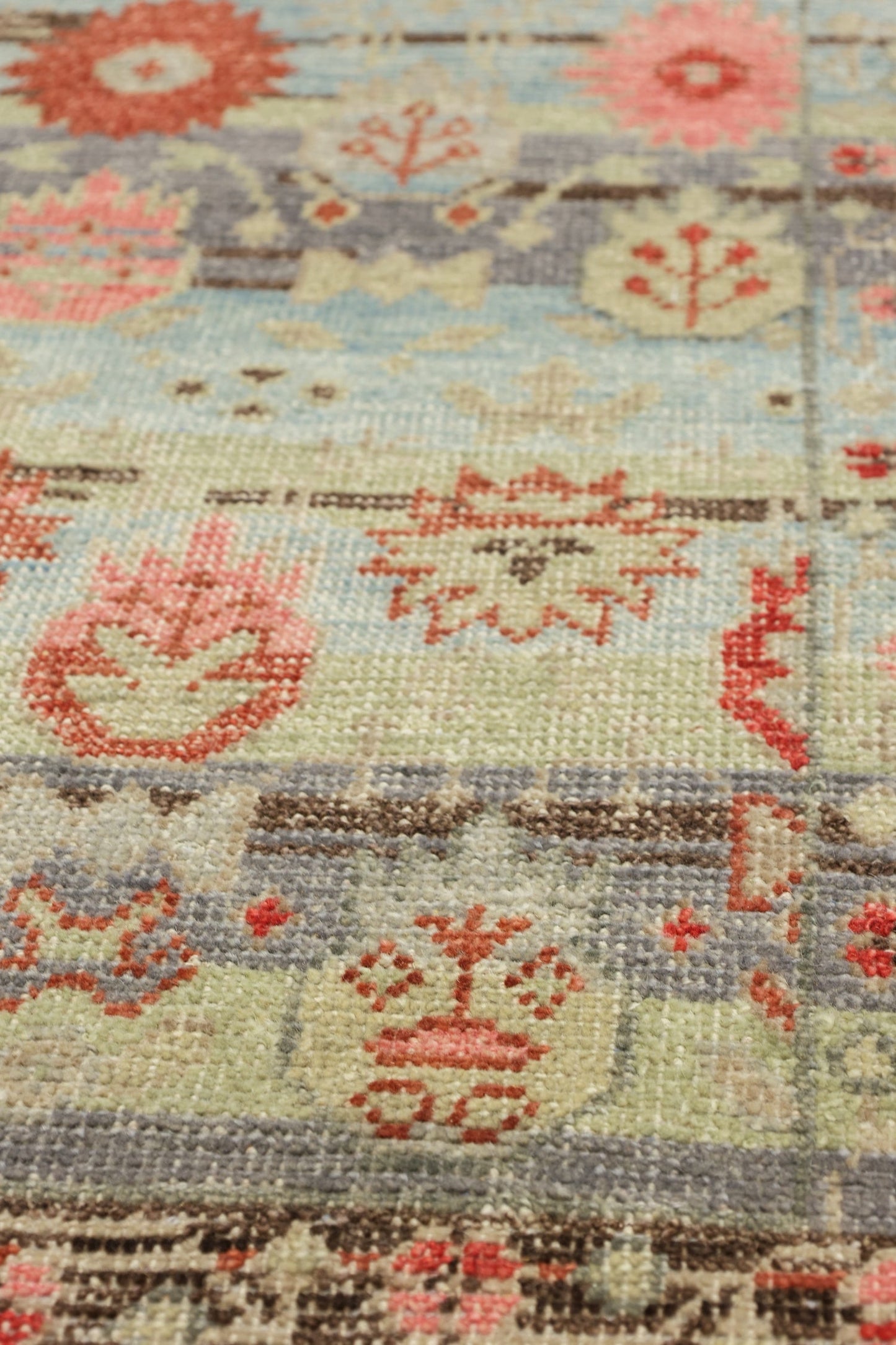 Samarkand Handwoven Transitional Rug, J80614