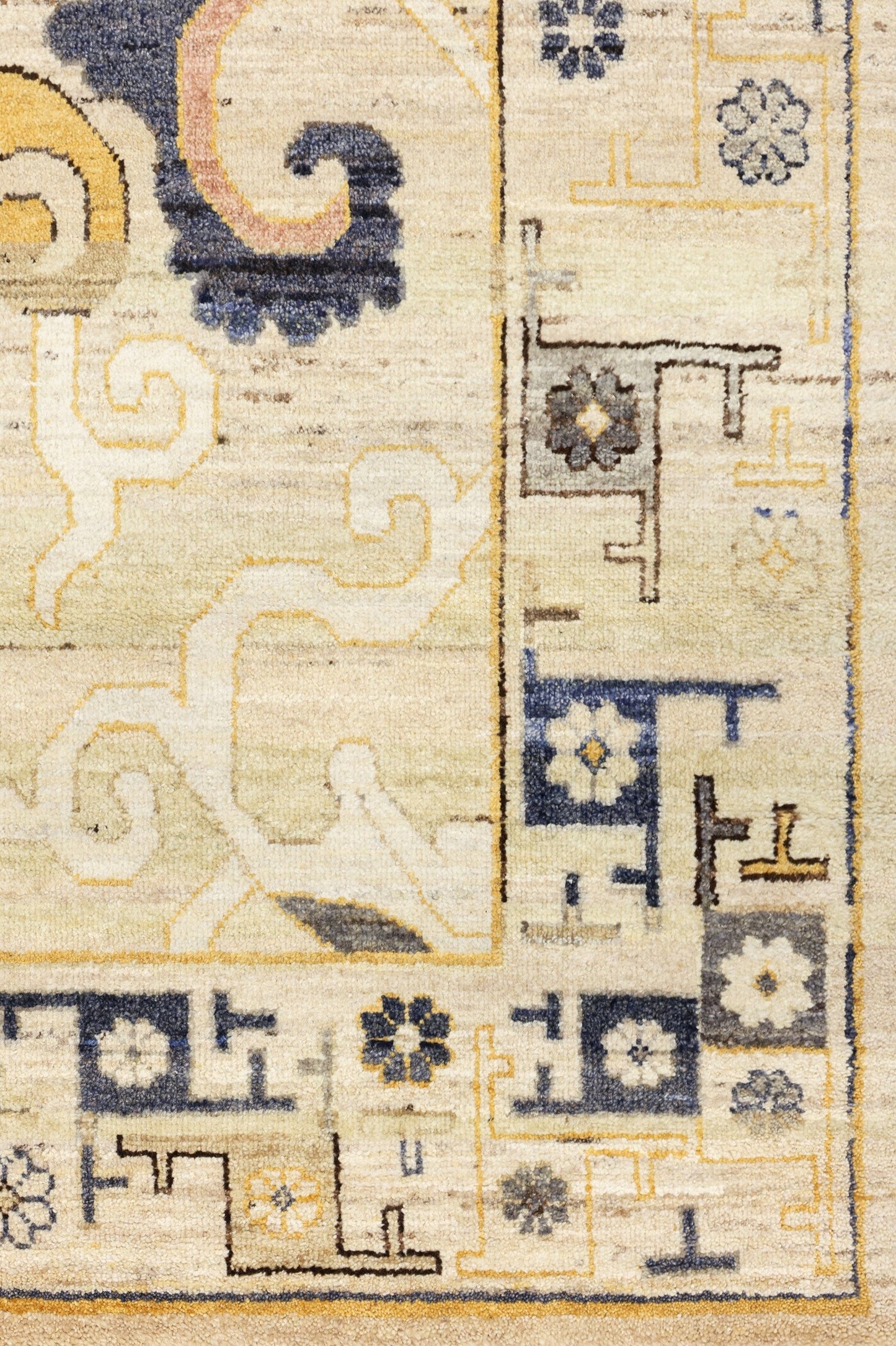 Samarkand Handwoven Transitional Rug, J80627