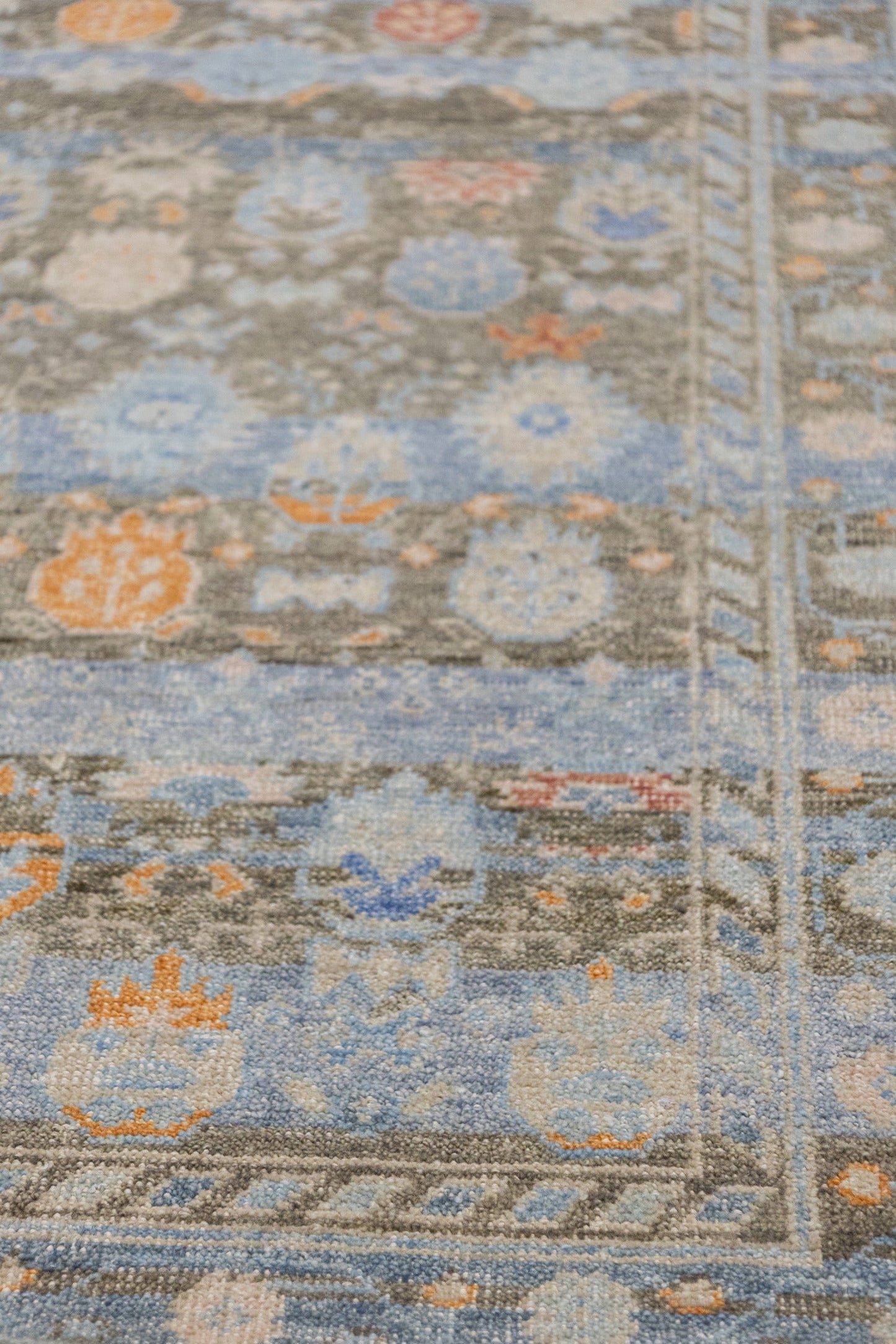 Samarkand Handwoven Transitional Rug, J88870