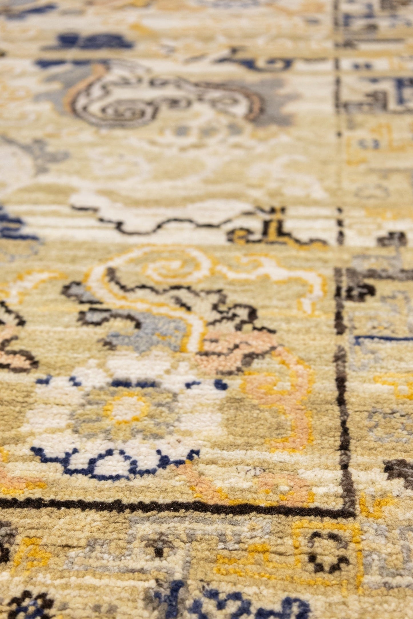 Samarkand Handwoven Transitional Rug, J88875