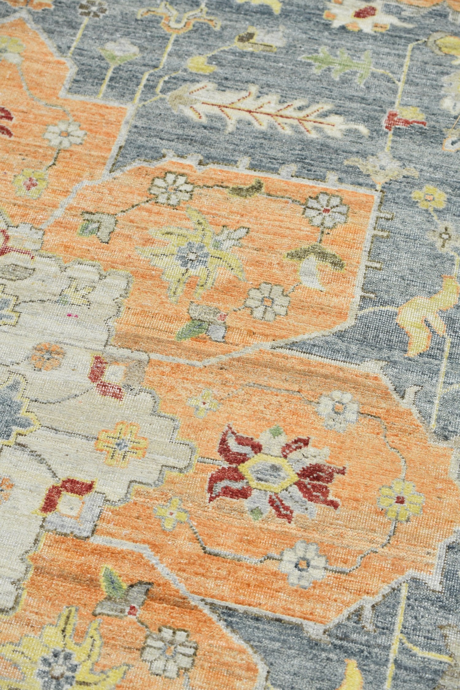 Serapi Handwoven Transitional Rug, J70328