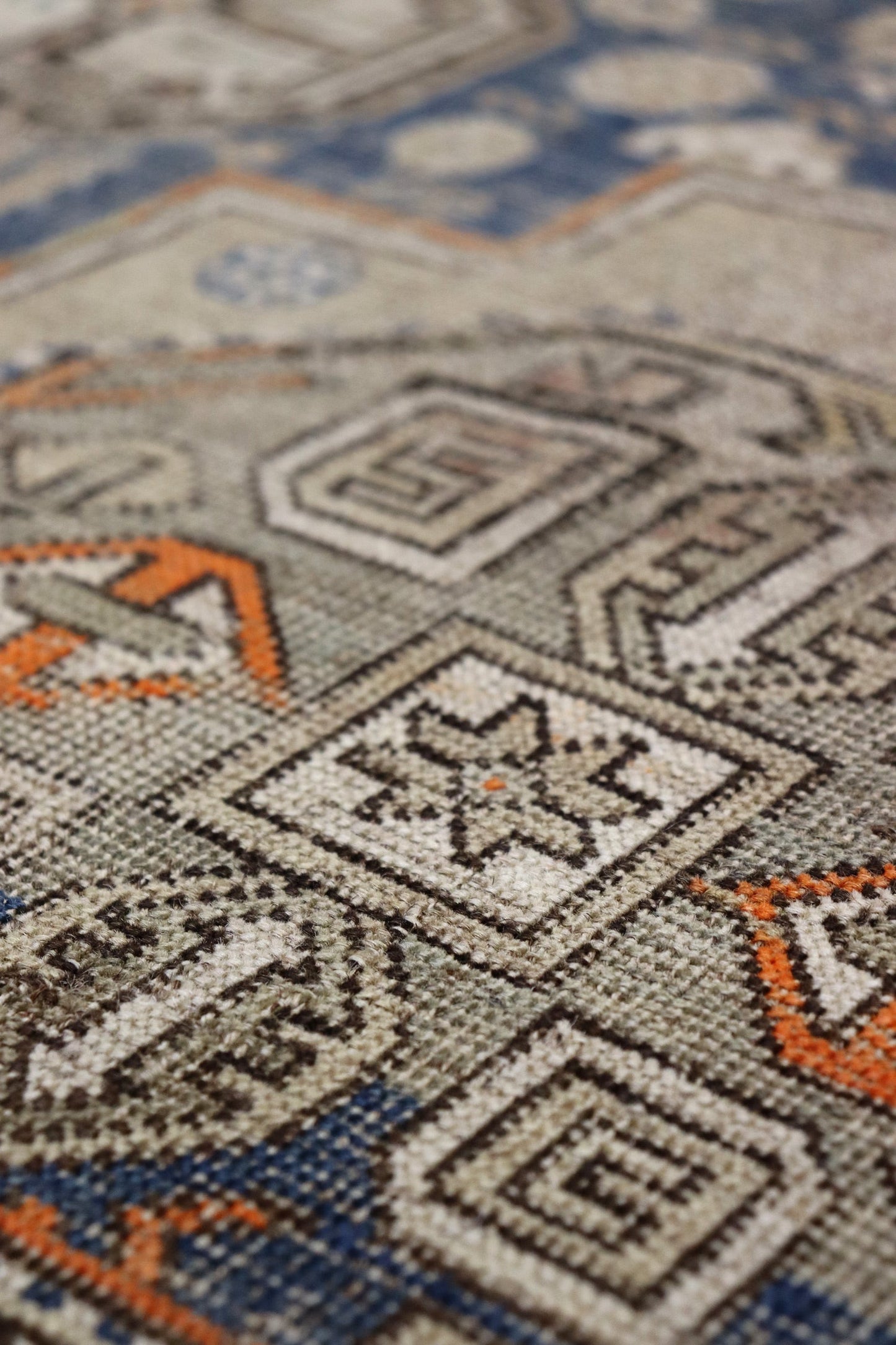 Vintage Shirvan Handwoven Transitional Rug, J66697