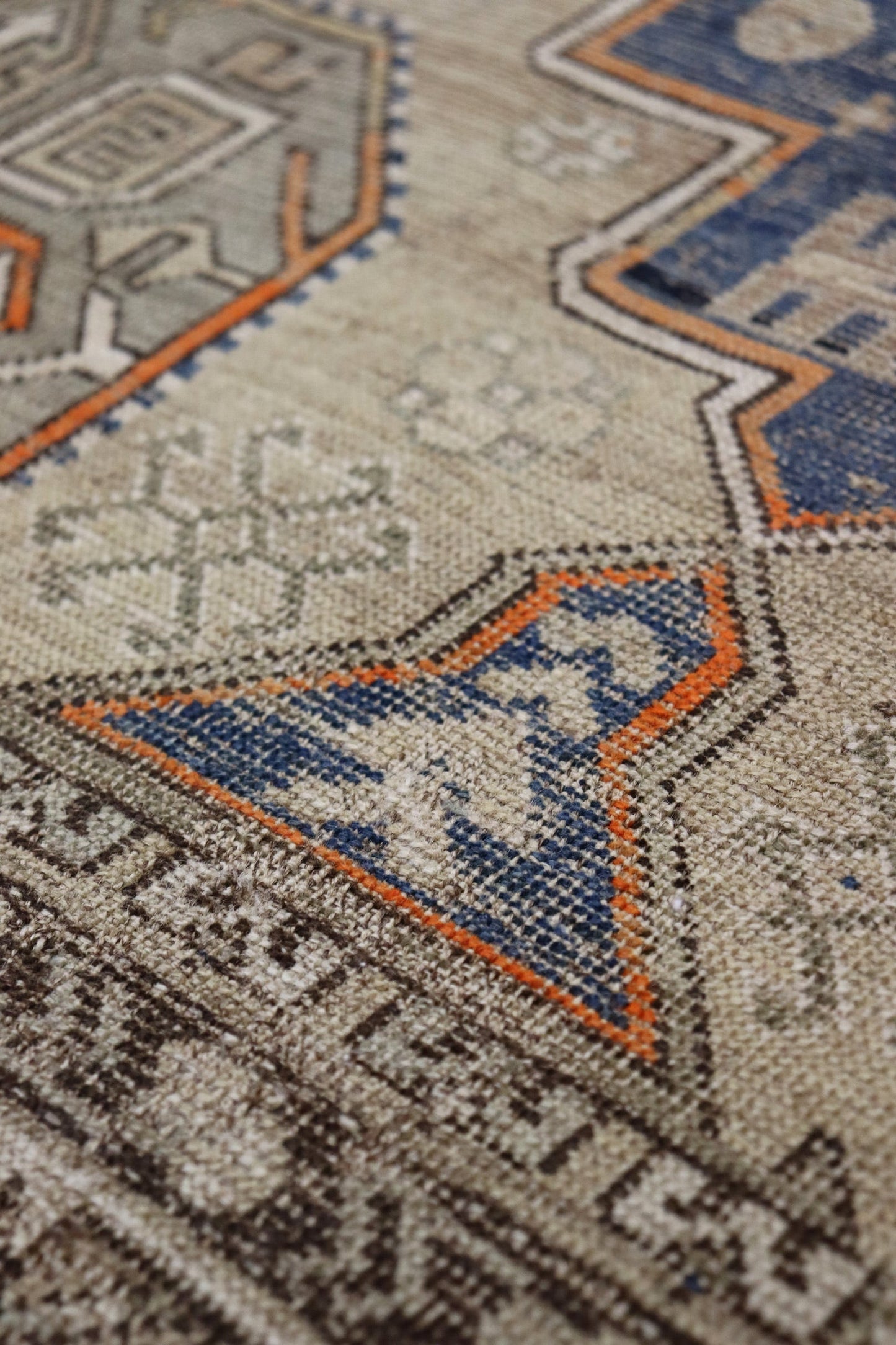 Vintage Shirvan Handwoven Transitional Rug, J66697