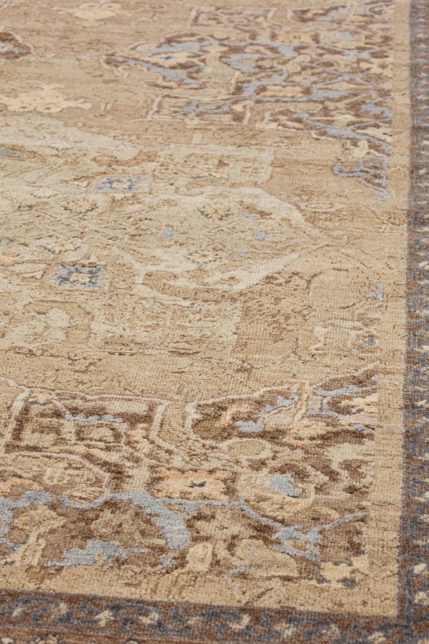 Star Oushak Handwoven Transitional Rug, J80927
