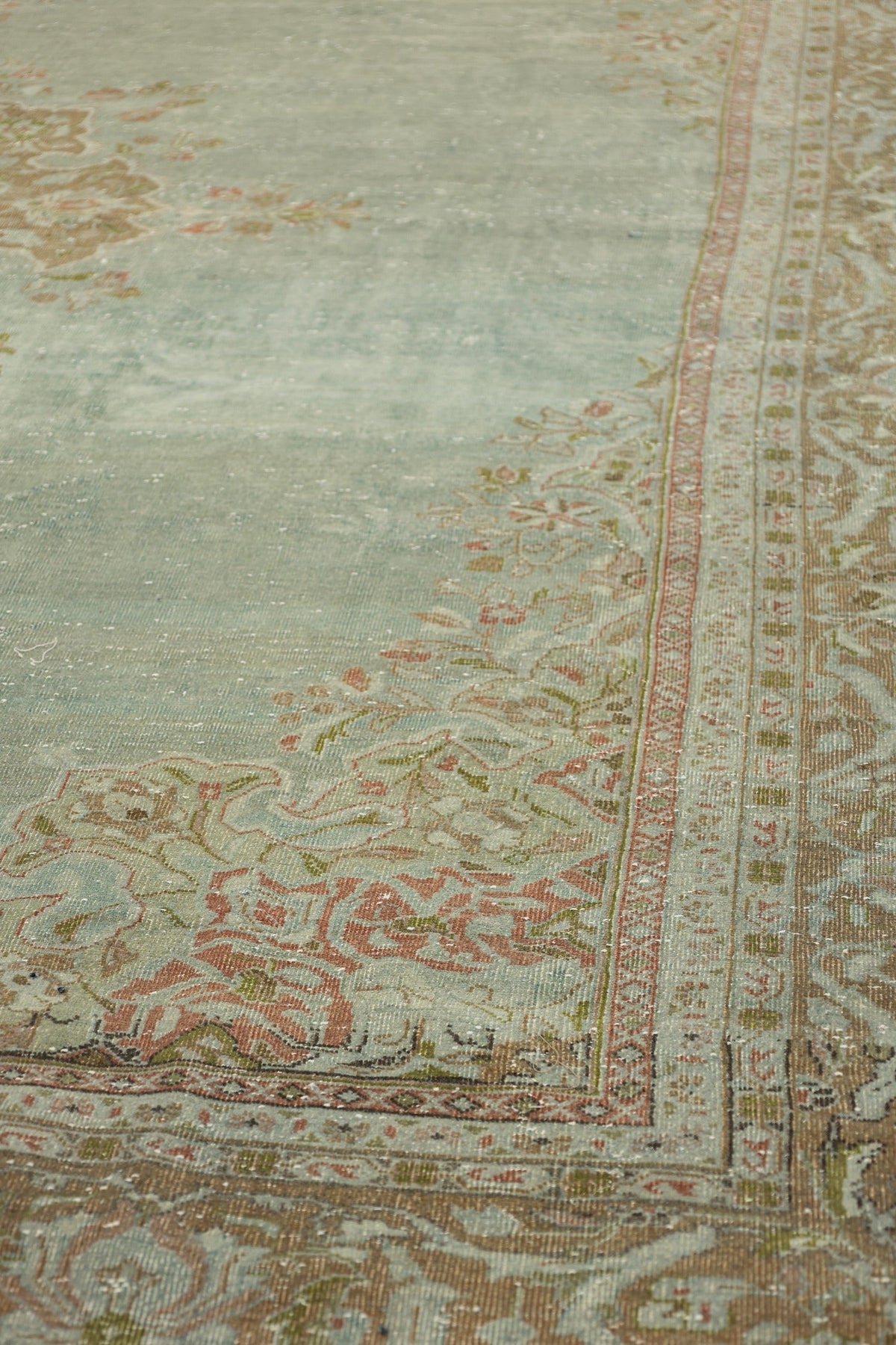 Vintage Tabriz Handwoven Transitional Rug, J81293
