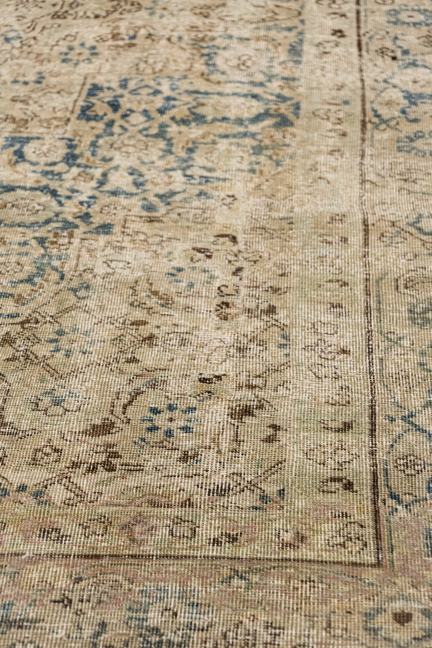 Vintage Tabriz Handwoven Transitional Rug, J87213