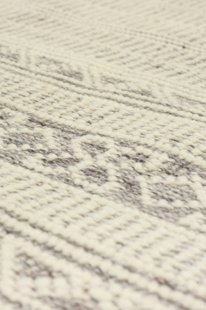 Tinos Handwoven Transitional Rug, J80827