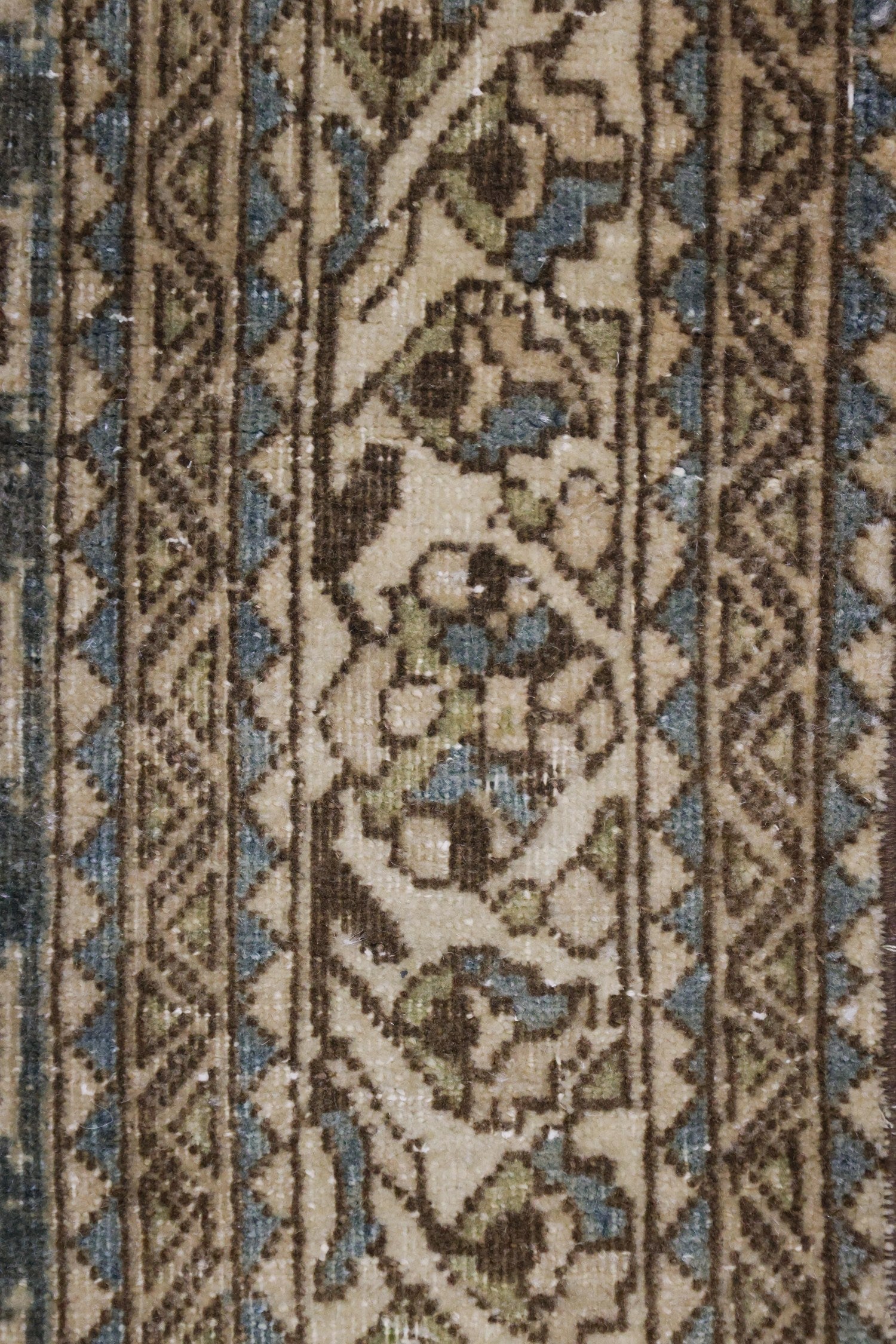 Vintage Abadeh Handwoven Tribal Rug, J68362