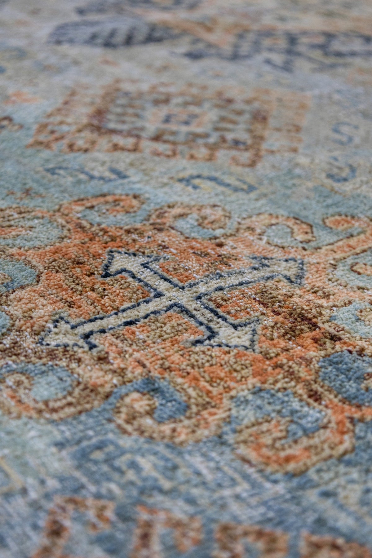 Agra Handwoven Tribal Rug, J87028