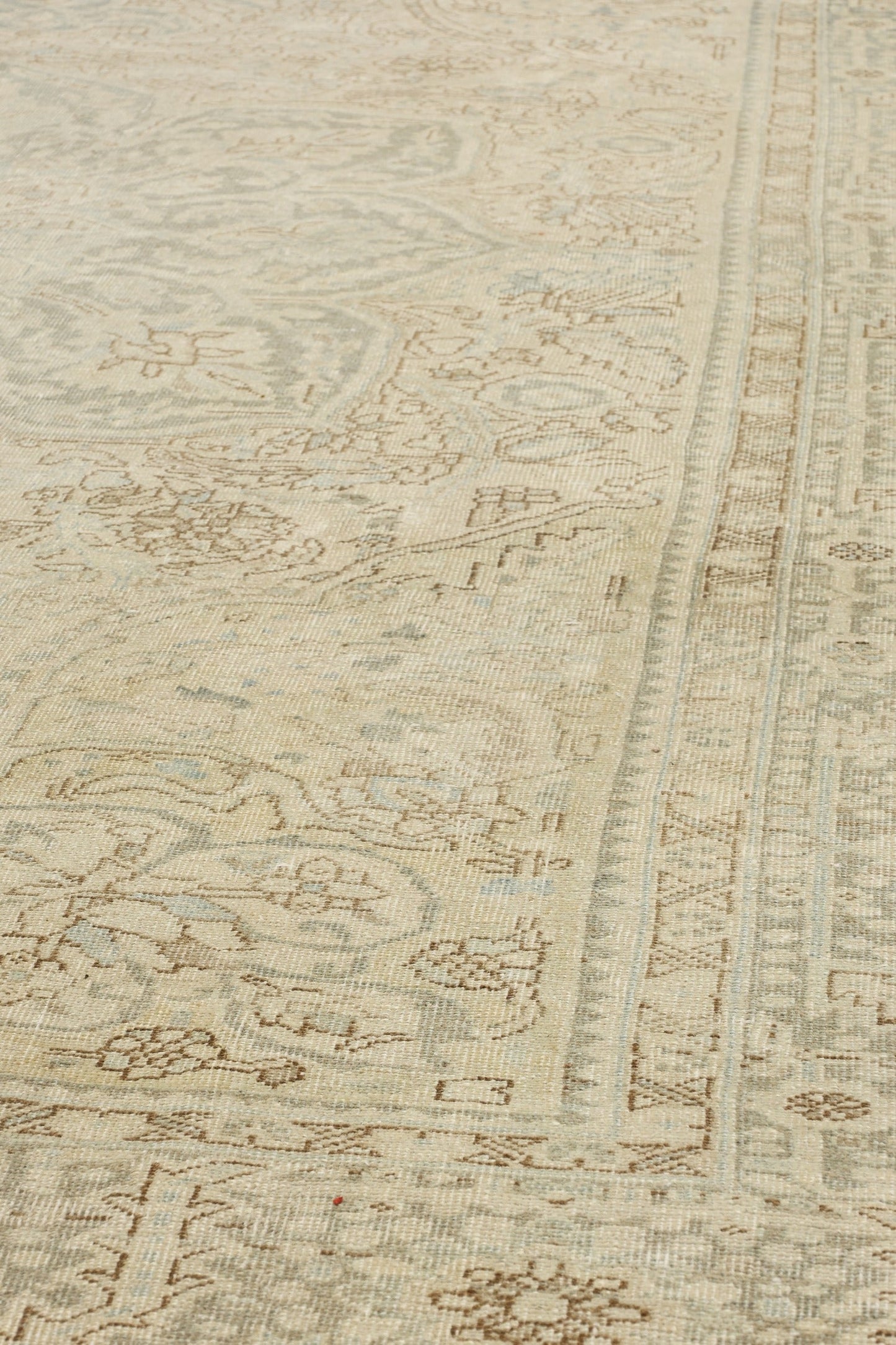 Vintage Ahar Heriz Handwoven Tribal Rug, J81299