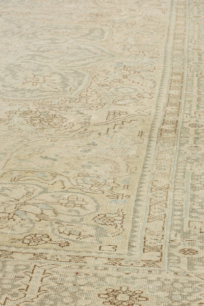 Vintage Ahar Heriz Handwoven Tribal Rug, J81299