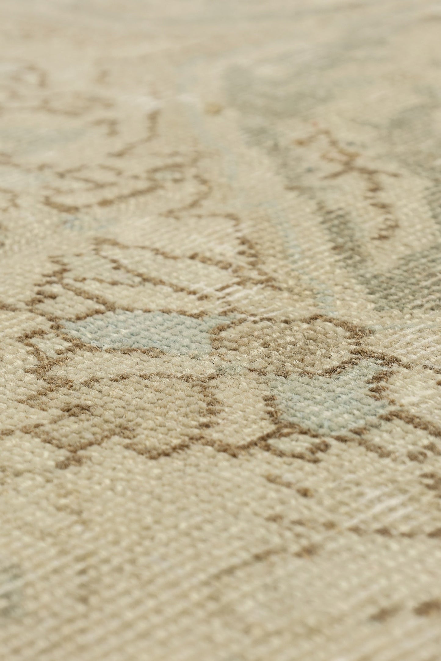 Vintage Ahar Heriz Handwoven Tribal Rug, J81299