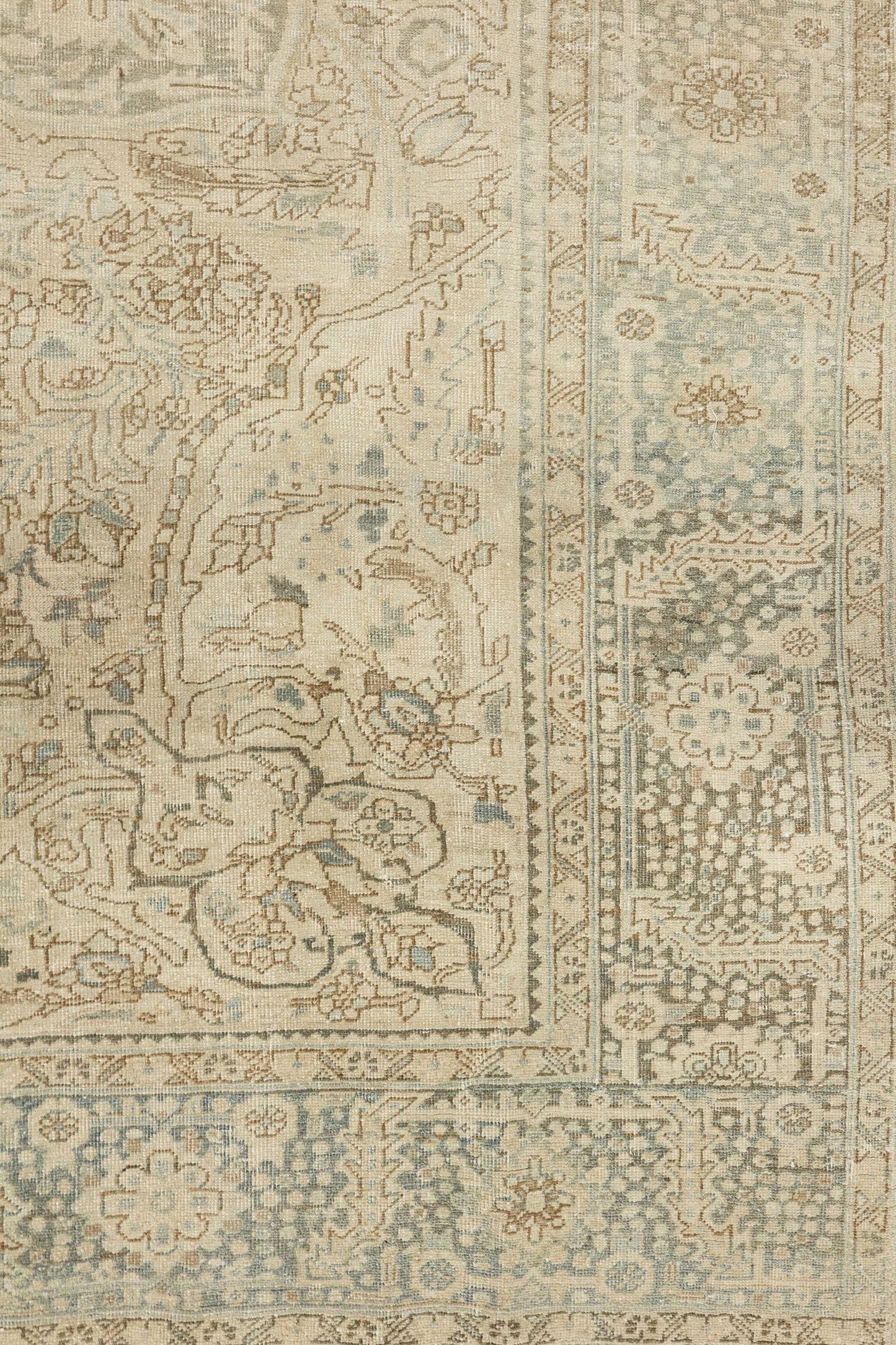 Vintage Ahar Heriz Handwoven Tribal Rug, J81299