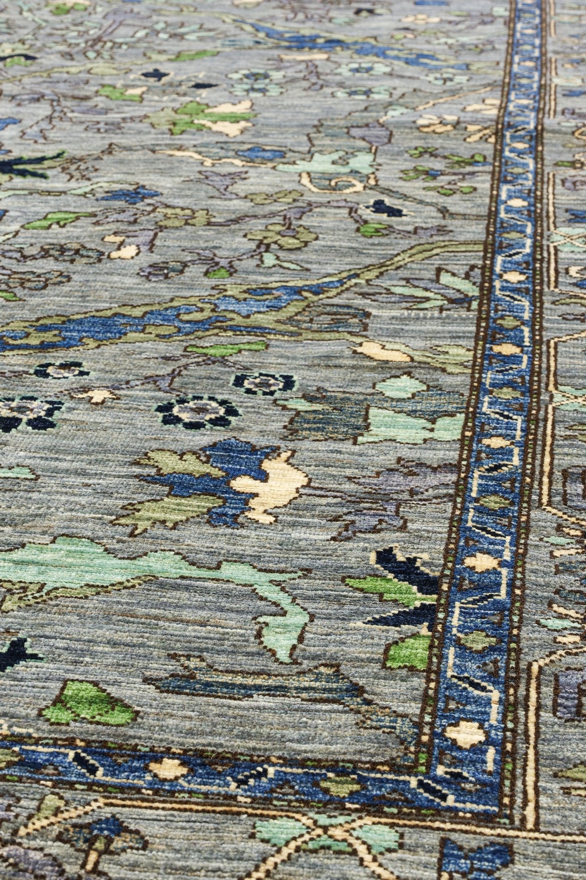 Arabesque Handwoven Tribal Rug, J81045
