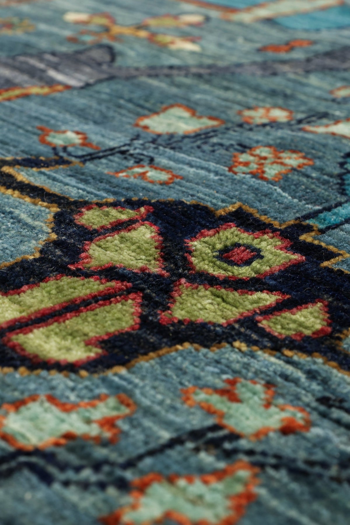 Arabesque Handwoven Tribal Rug, J81098