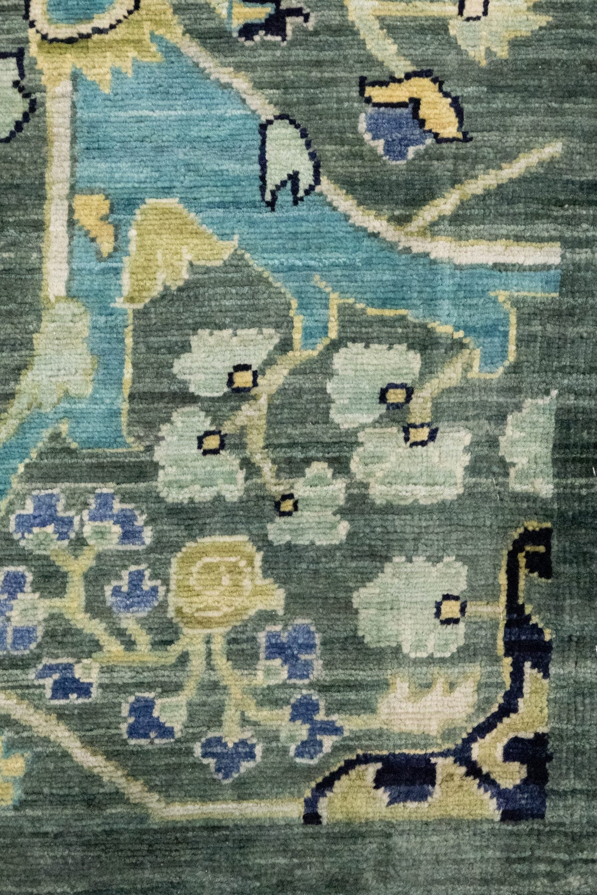 Arabesque Handwoven Tribal Rug, J86069