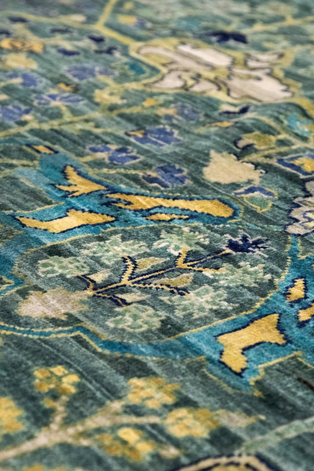 Arabesque Handwoven Tribal Rug, J86087