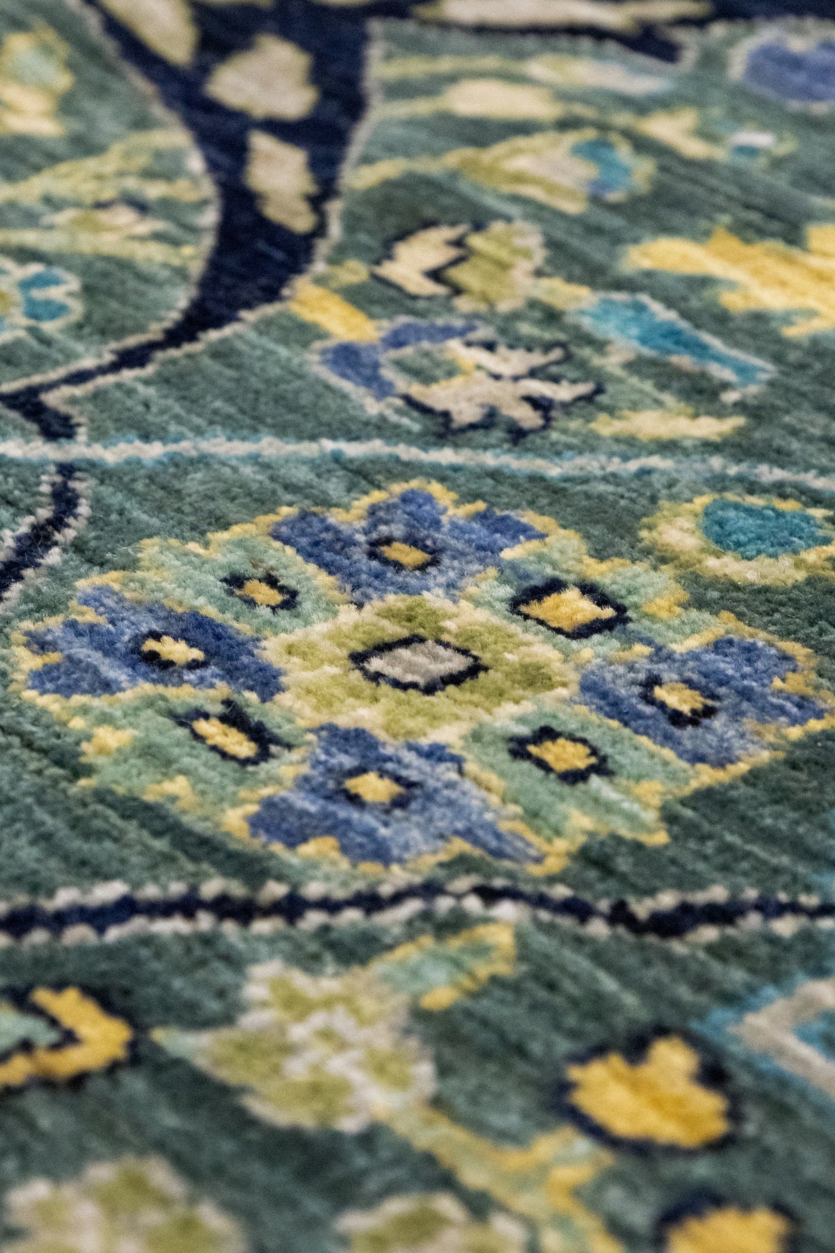 Arabesque Handwoven Tribal Rug, J86100