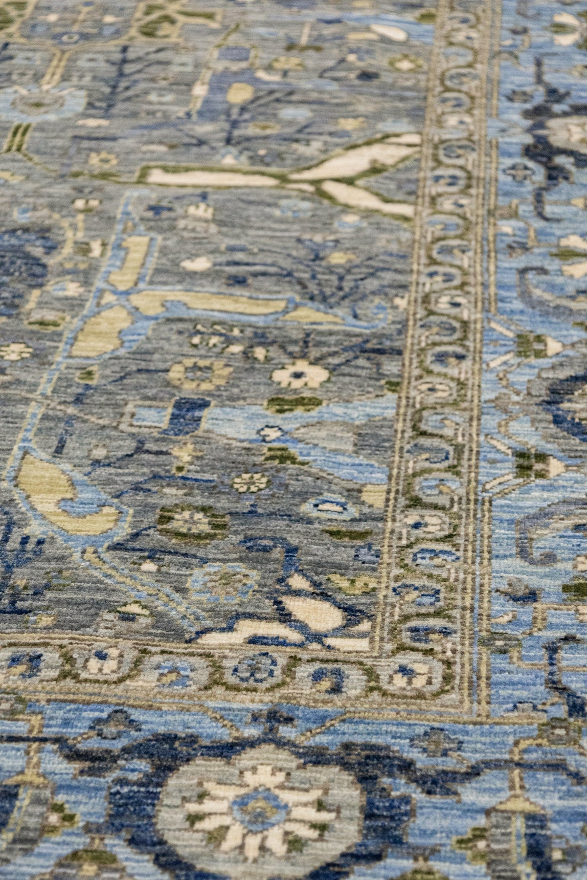 Arabesque Handwoven Tribal Rug, J89313