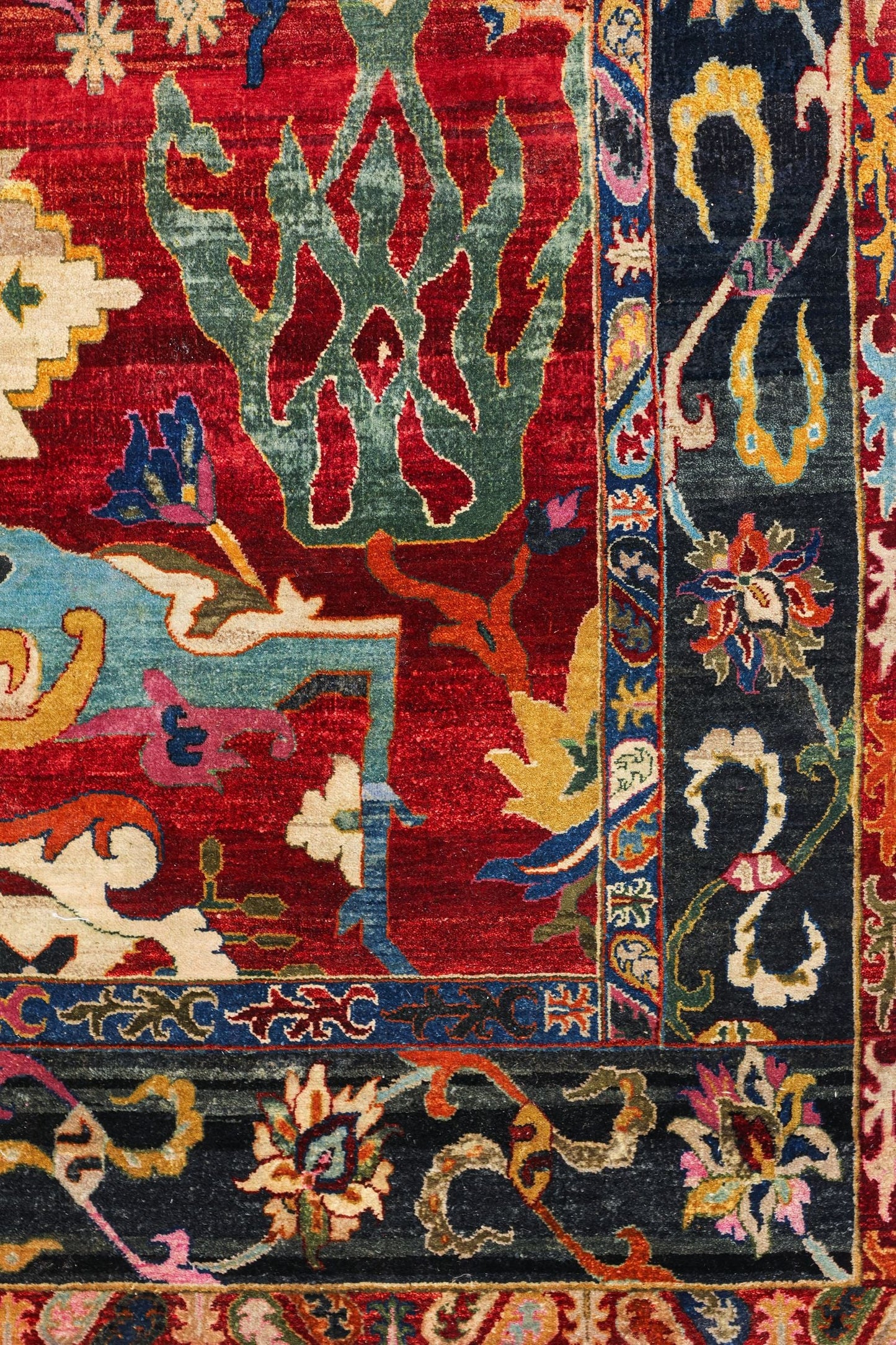Arabesque Agra Handwoven Tribal Rug, J80586