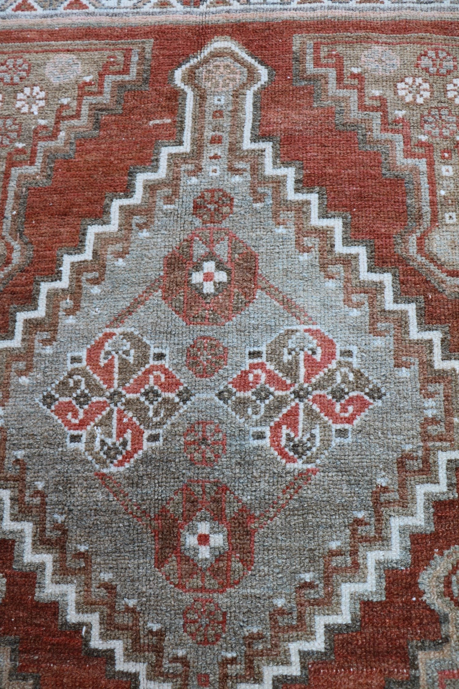 Vintage Bakhtiari Handwoven Tribal Rug, J67440