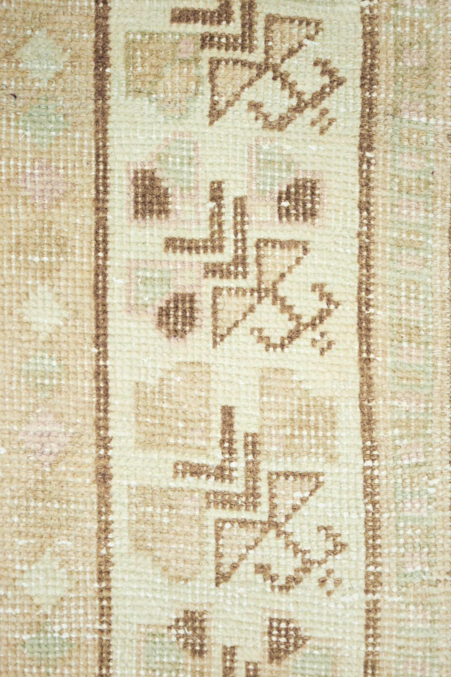 Vintage Bakhtiari Handwoven Tribal Rug, J69223