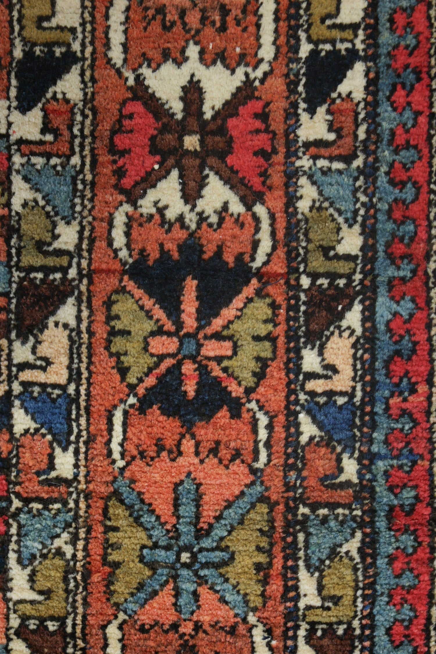Antique Bakhtiari Handwoven Tribal Rug, J72531