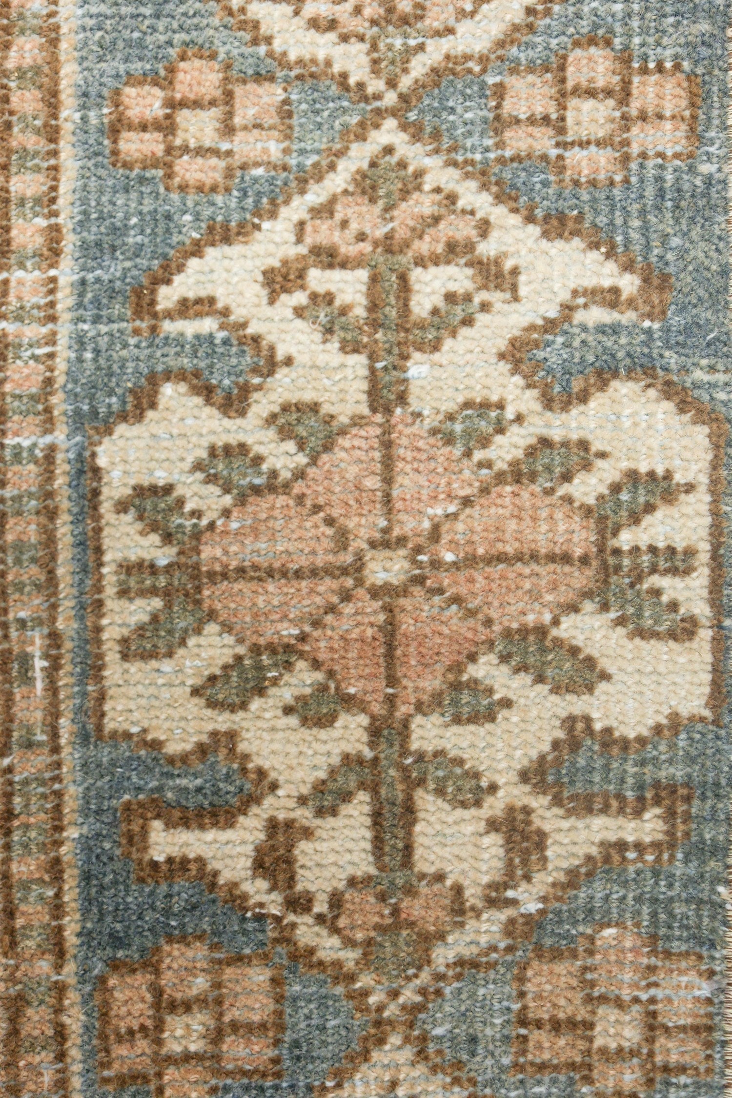 Vintage Bakhtiari Handwoven Tribal Rug, J73330