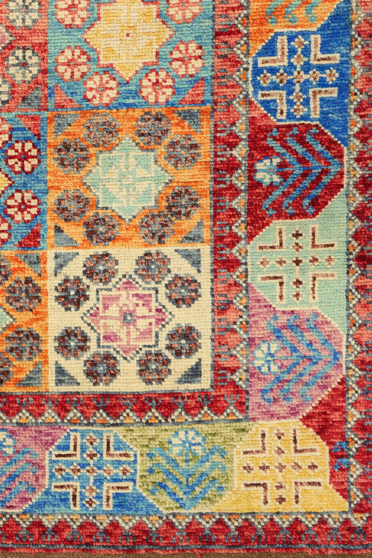Bakhtiari Handwoven Tribal Rug, J79479