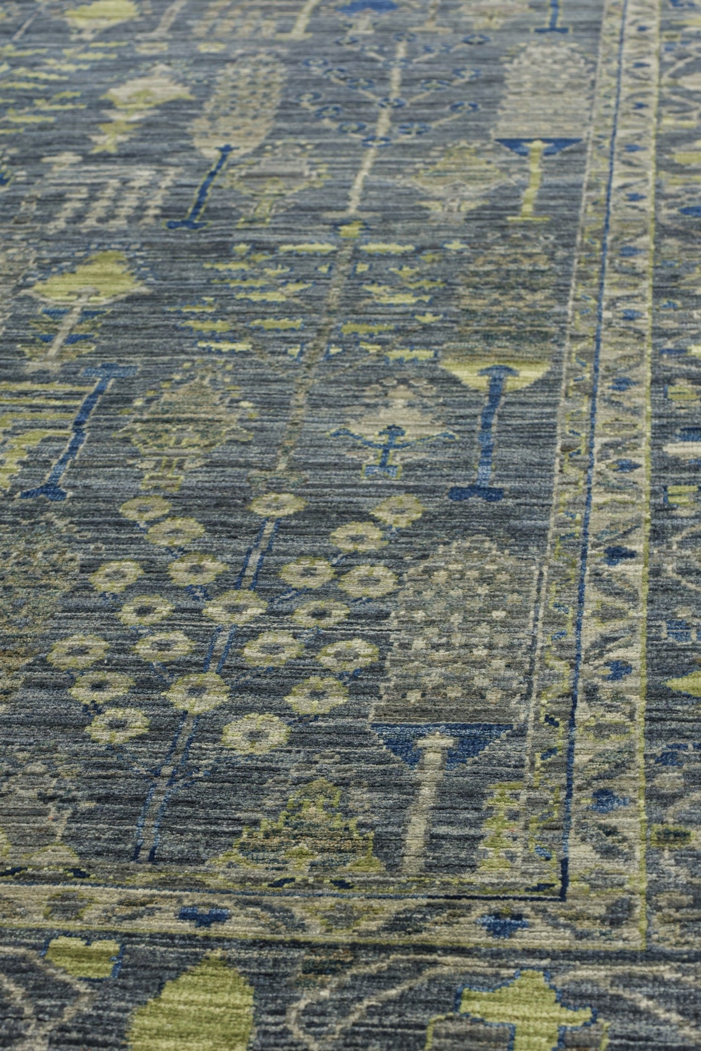 Bakshaish Handwoven Tribal Rug, J81071