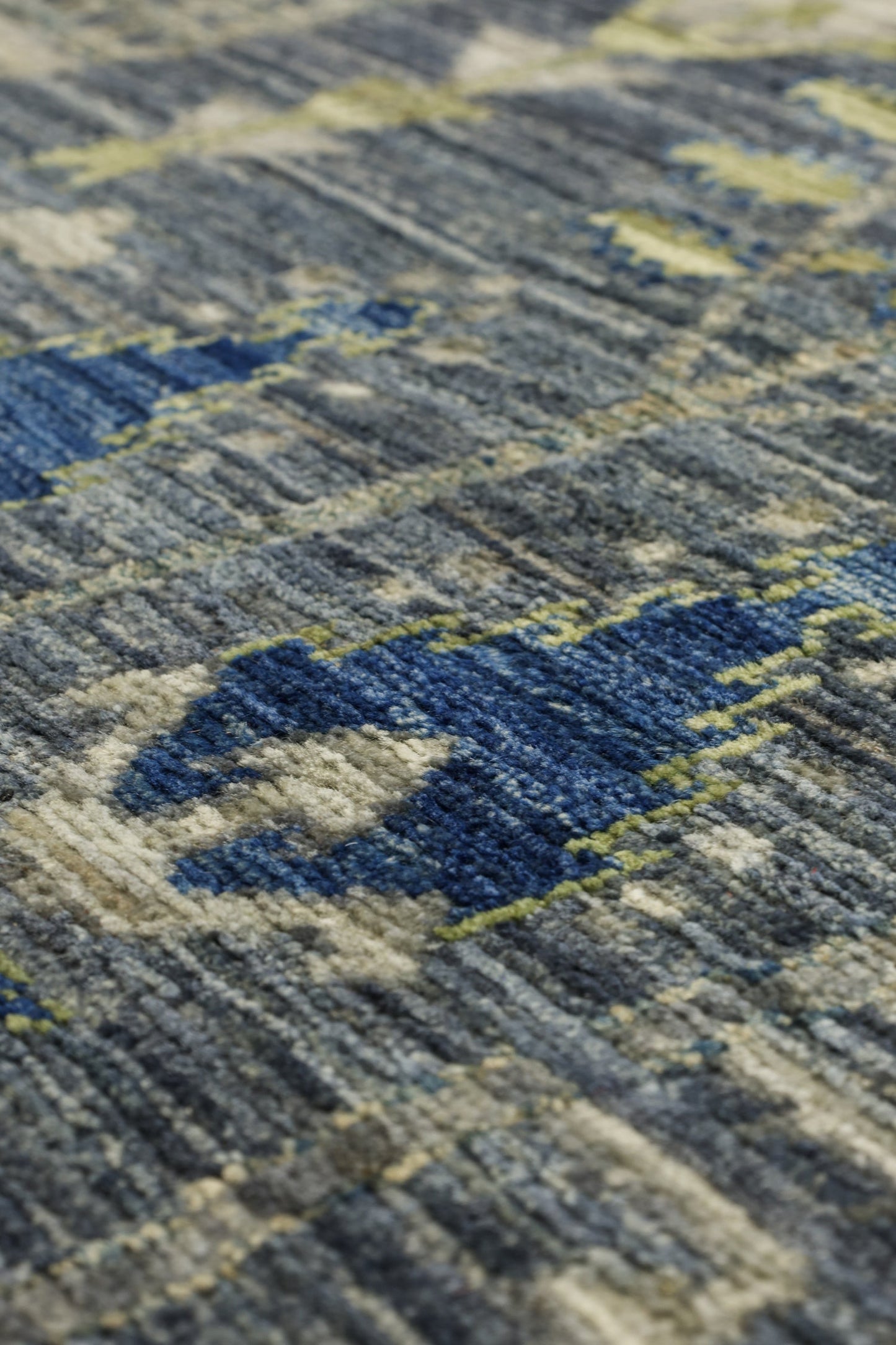 Bakshaish Handwoven Tribal Rug, J81071