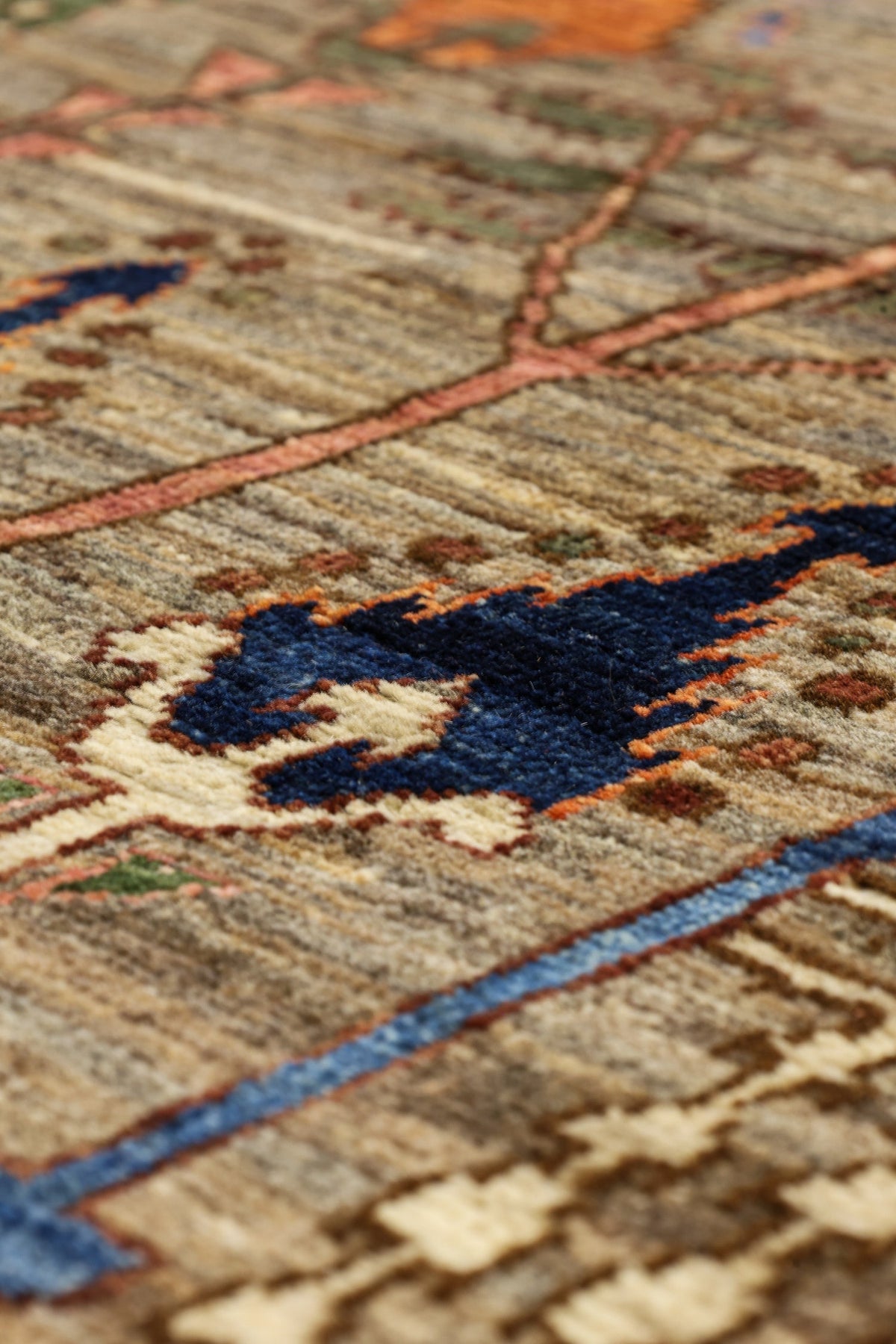 Bakshaish Handwoven Tribal Rug, J81100