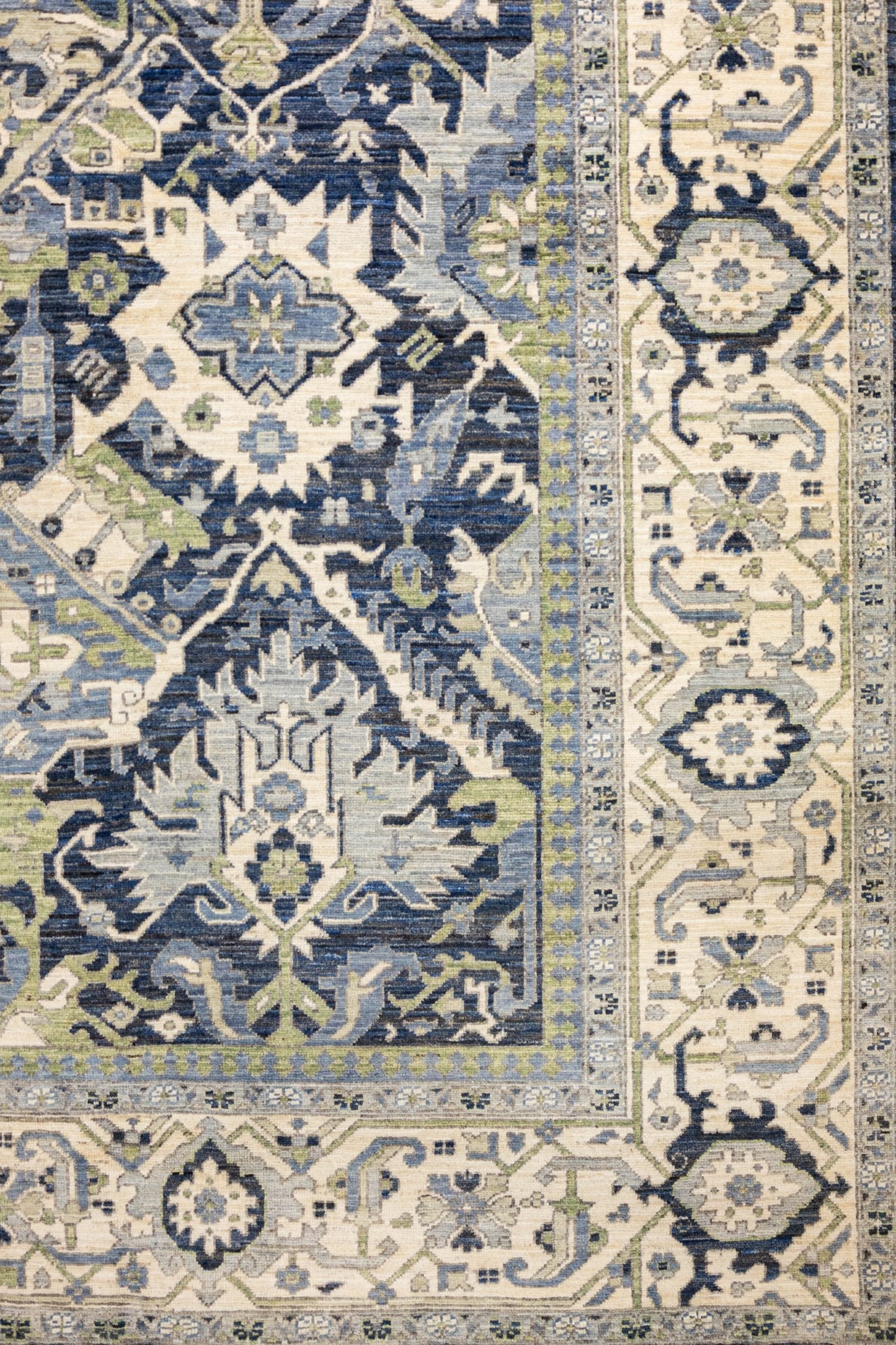 Bakshaish Handwoven Tribal Rug, J87101