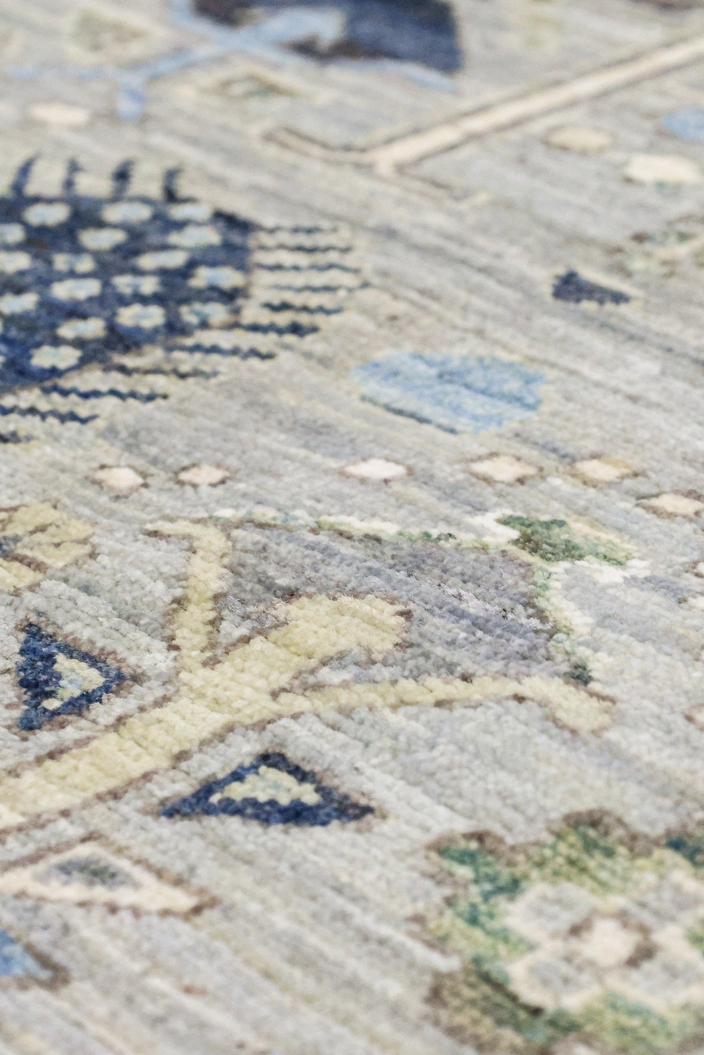 Bakshaish Willow Handwoven Tribal Rug, J81348
