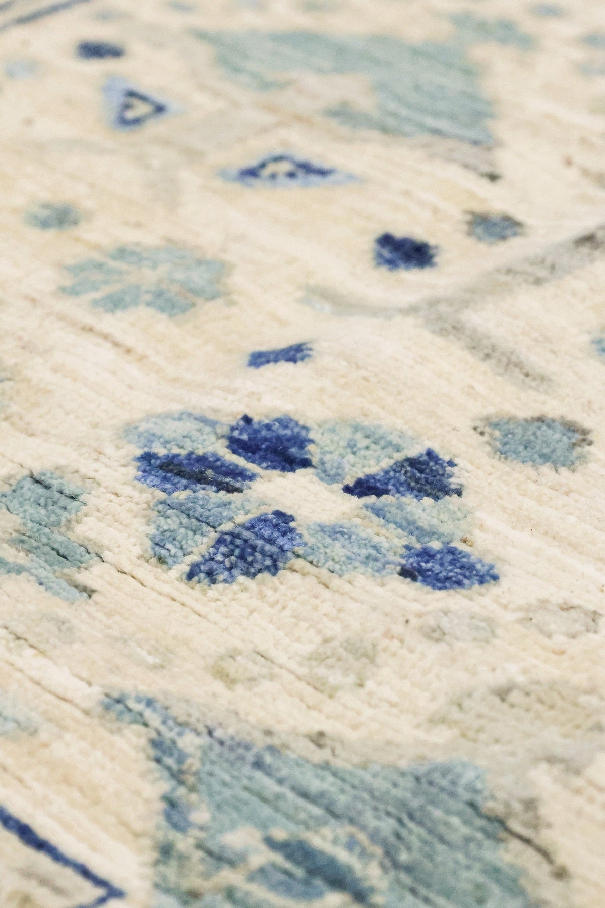 Bakshaish Willow Handwoven Tribal Rug, J81363