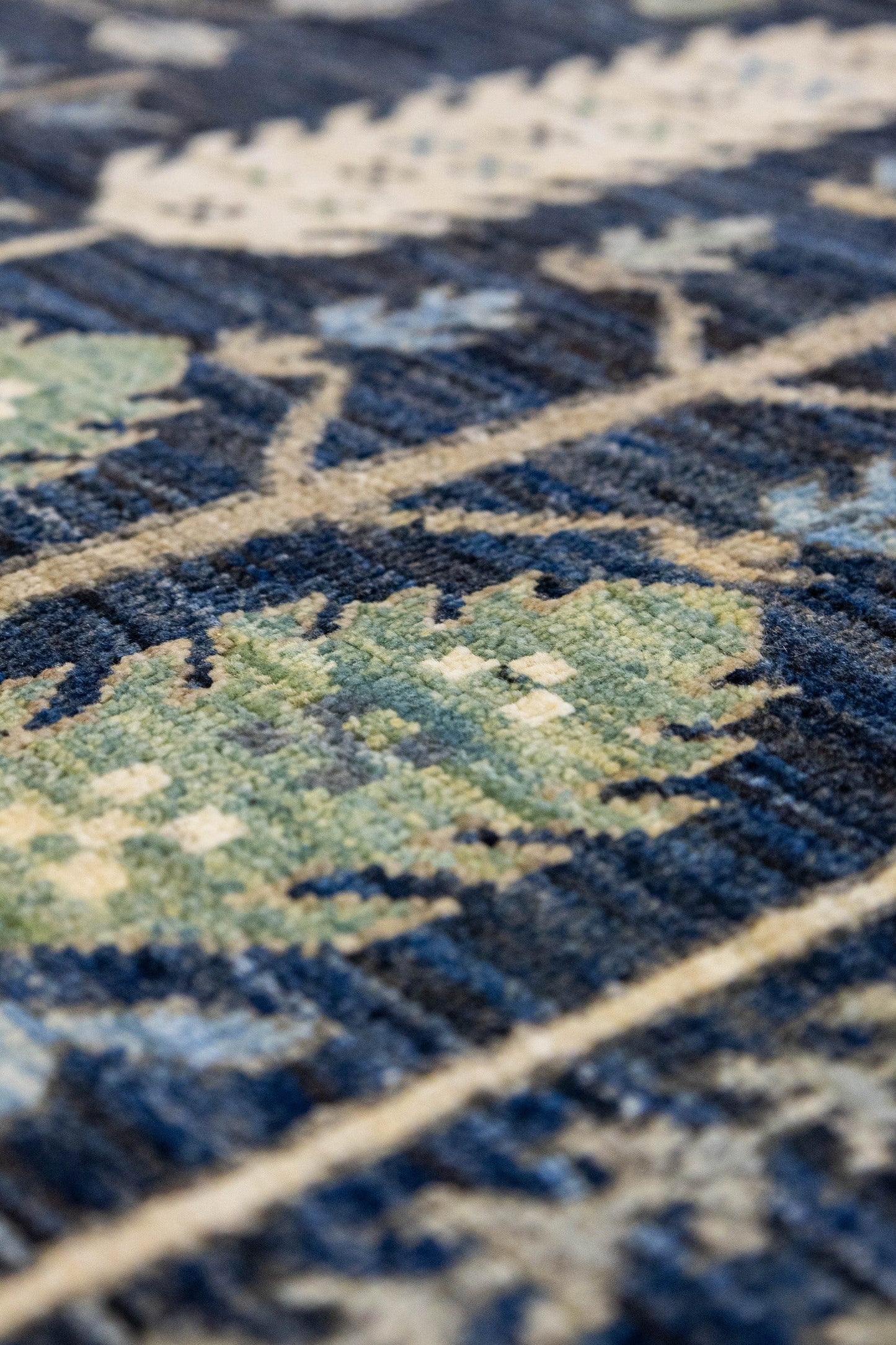 Bakshaish Willow Handwoven Tribal Rug, J87106