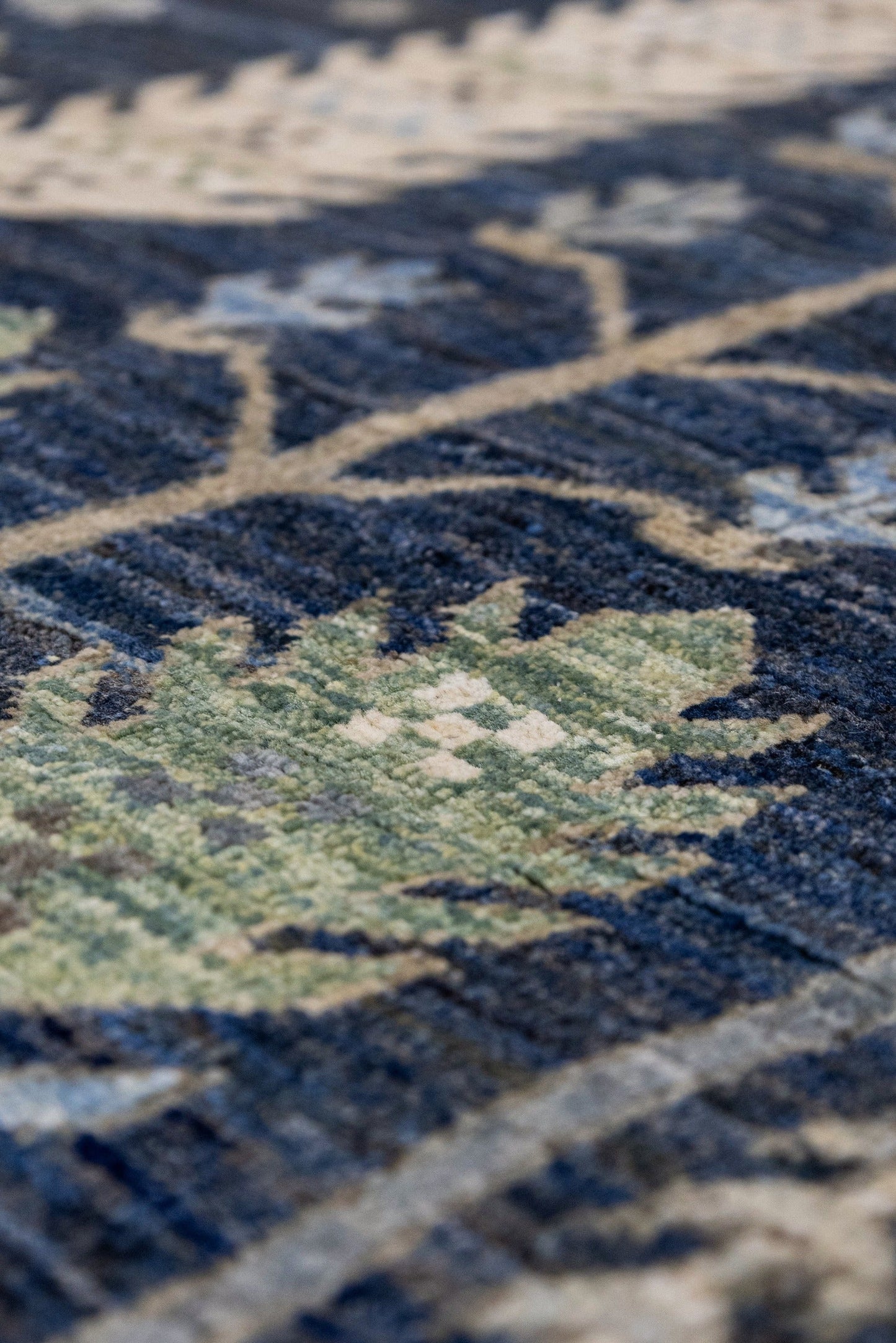 Bakshaish Willow Handwoven Tribal Rug, J87109