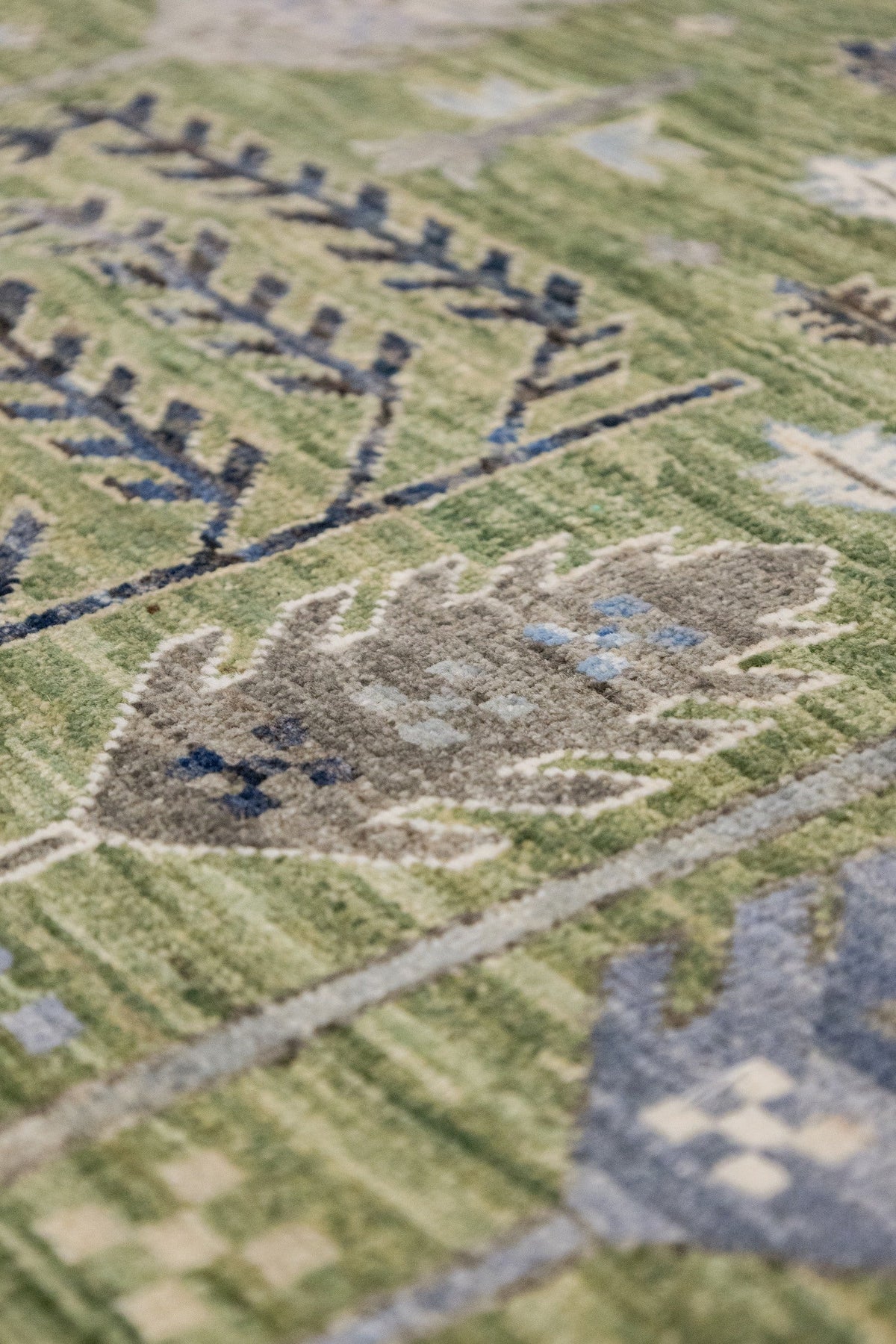 Bakshaish Willow Handwoven Tribal Rug, J89304
