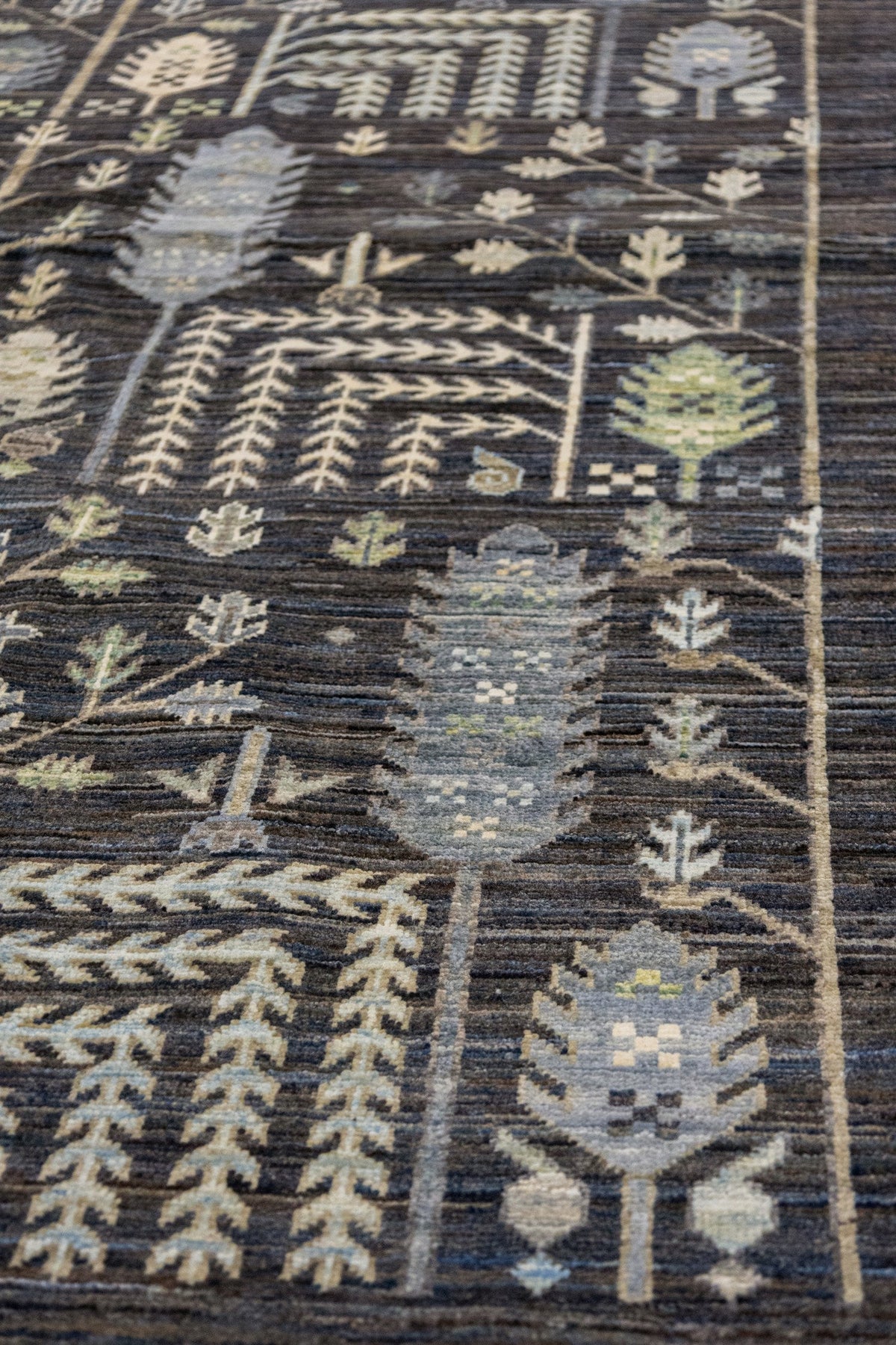 Bakshaish Willow Handwoven Tribal Rug, J89306